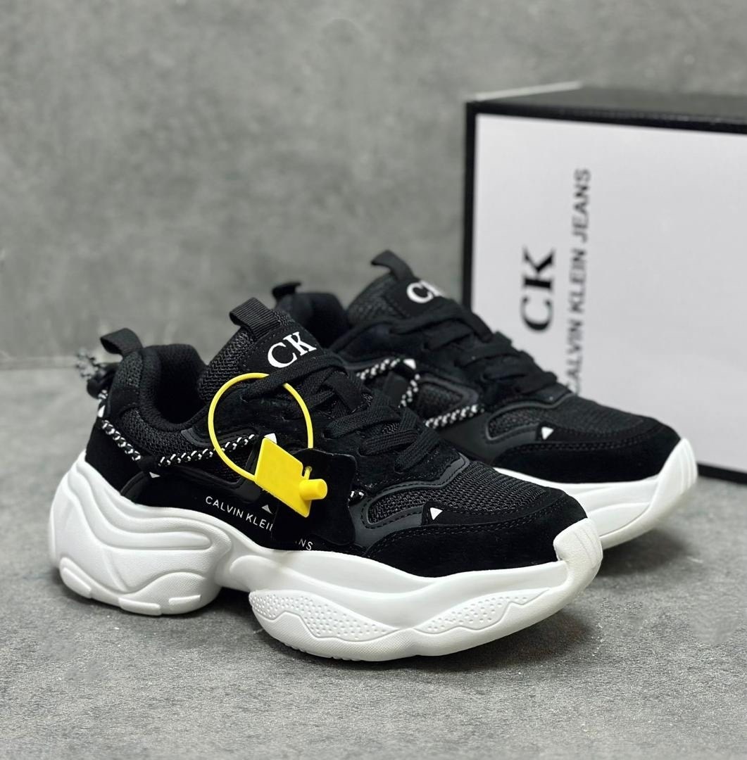 кроссовки,женские кроссовки,,кроссовки модные,массивные кроссовки