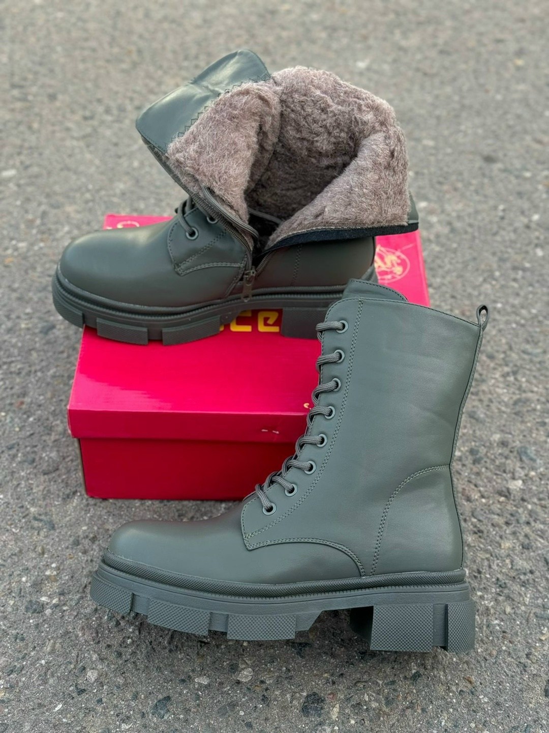 ,ботинки женские,зимняя  женская,модные ботинки,бежевые ботинки