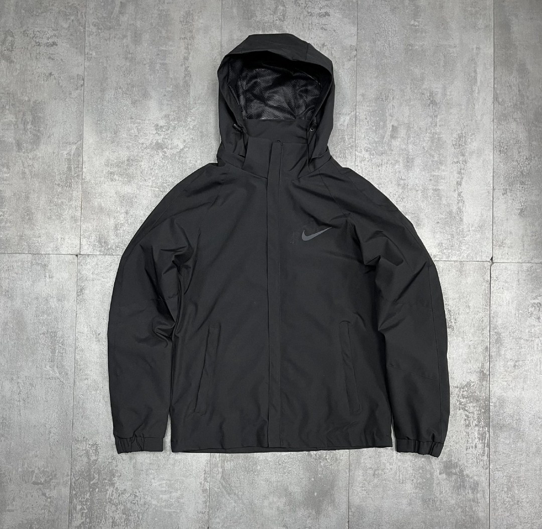 ветровка nike,куртка мужская nike,зимняя куртка nike,легкая куртка,демисезонная куртка спортивная