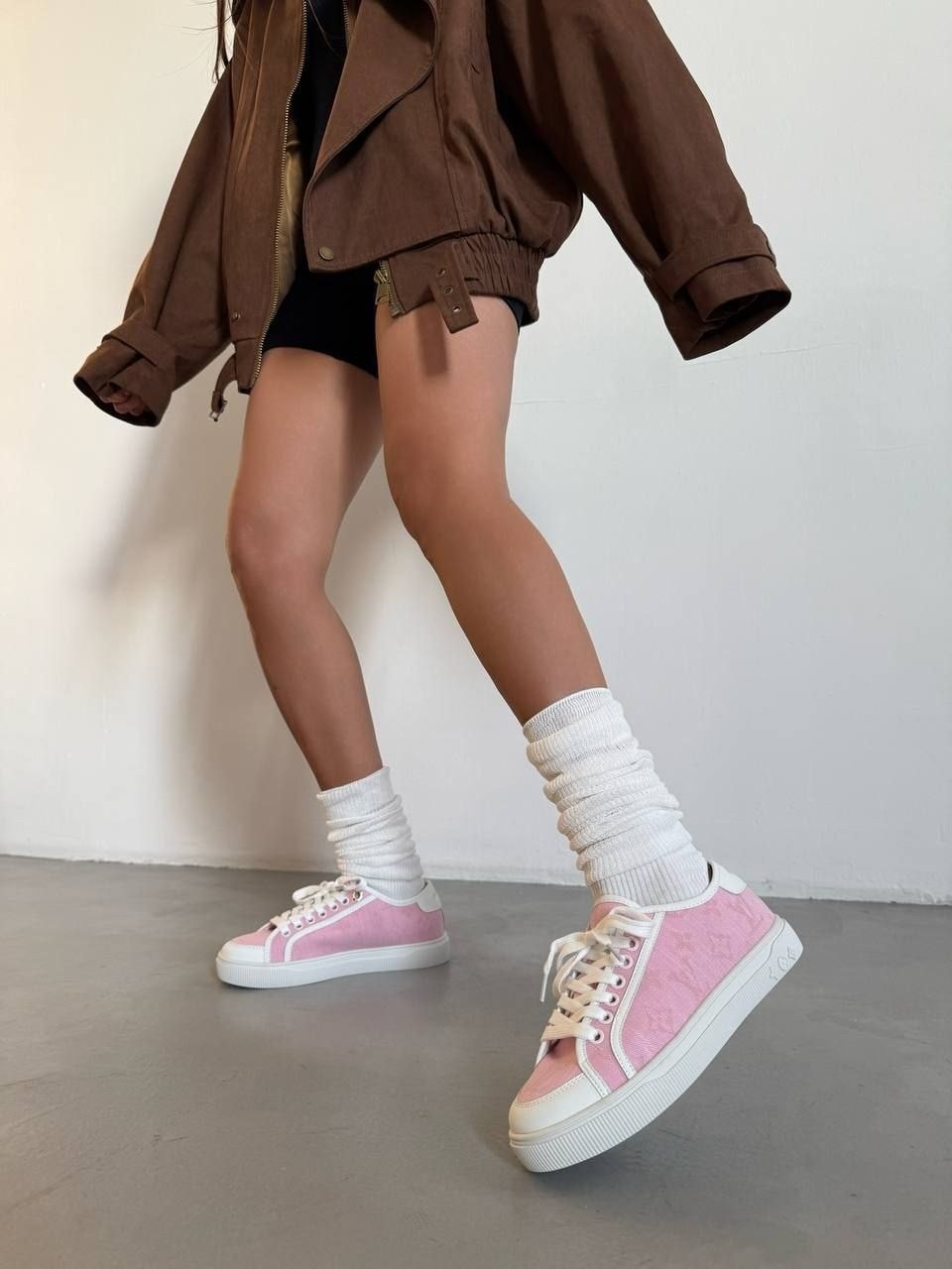 ,кеды с розовой подошвой,широкие кеды,кеды женски,розовые кроссовки