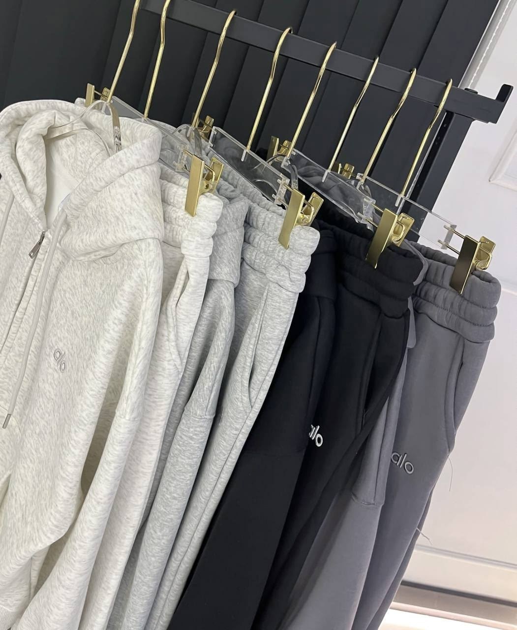 спортивные костюмы женские,костюм на флисе,спортивные костюм,стильные костюмы,женский костюм на флисе