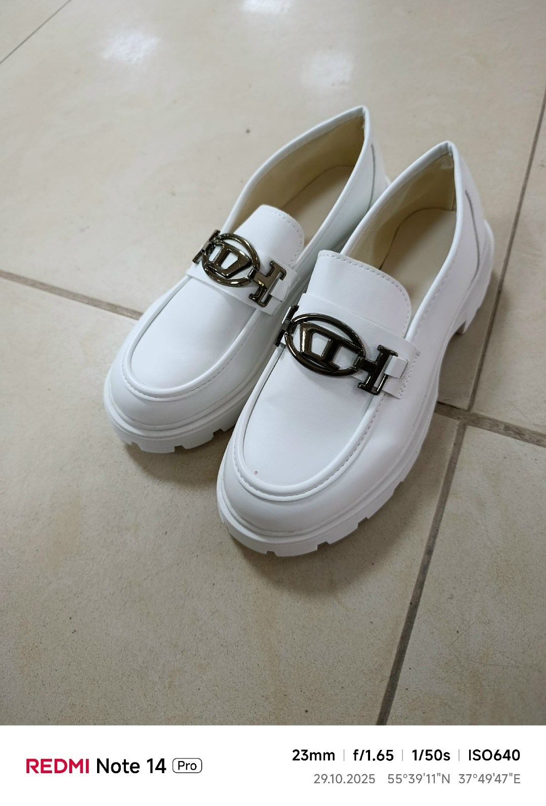 ,лоферы женские,белые лоферы школьные,мокасины женские,женские слипоны