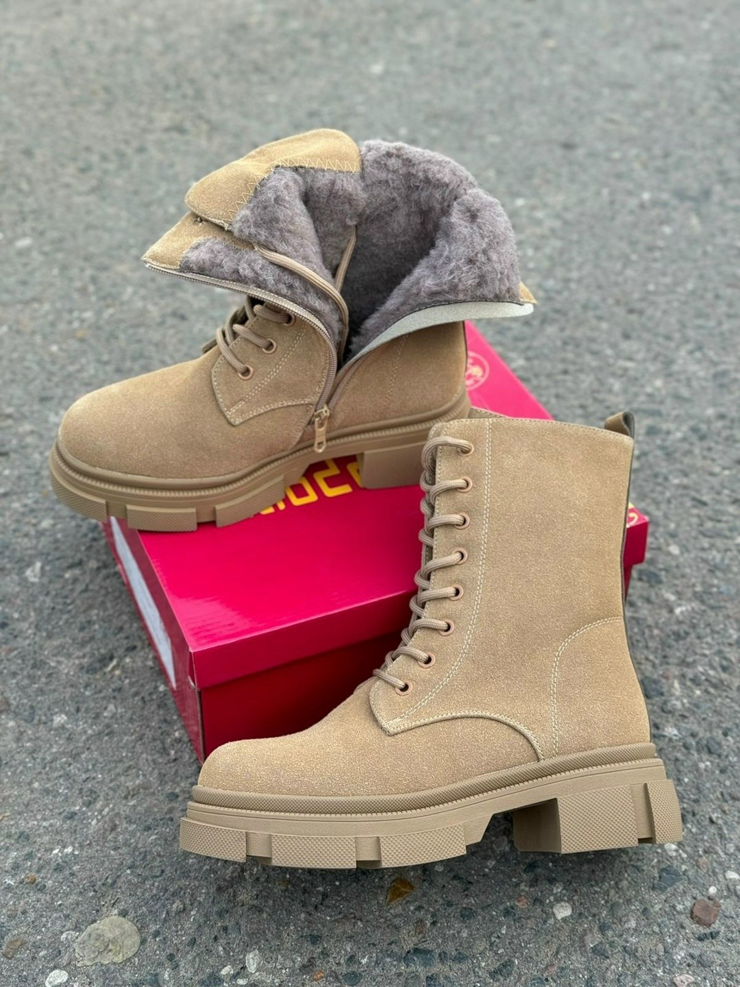 ,ботинки женские,зимняя  женская,модные ботинки,бежевые ботинки