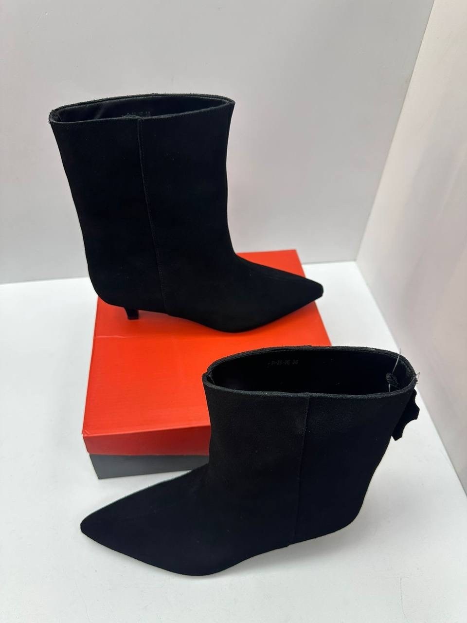 замшевые женские ботильоны с острым носком на,замшевые ботильоны,женские ботильоны с острым носком,,ботильоны женские