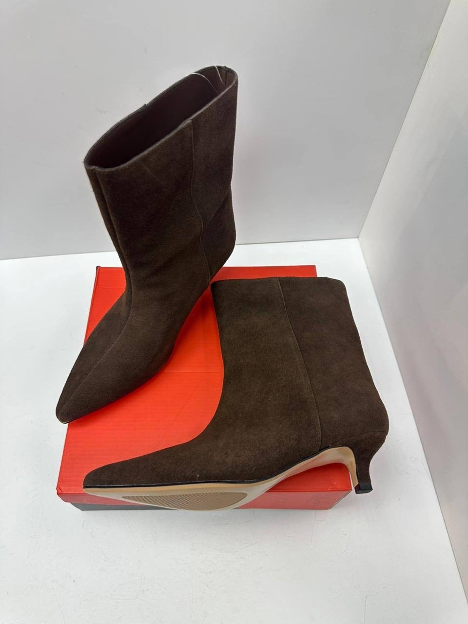 замшевые женские ботильоны с острым носком на,замшевые ботильоны,женские ботильоны с острым носком,,ботильоны женские