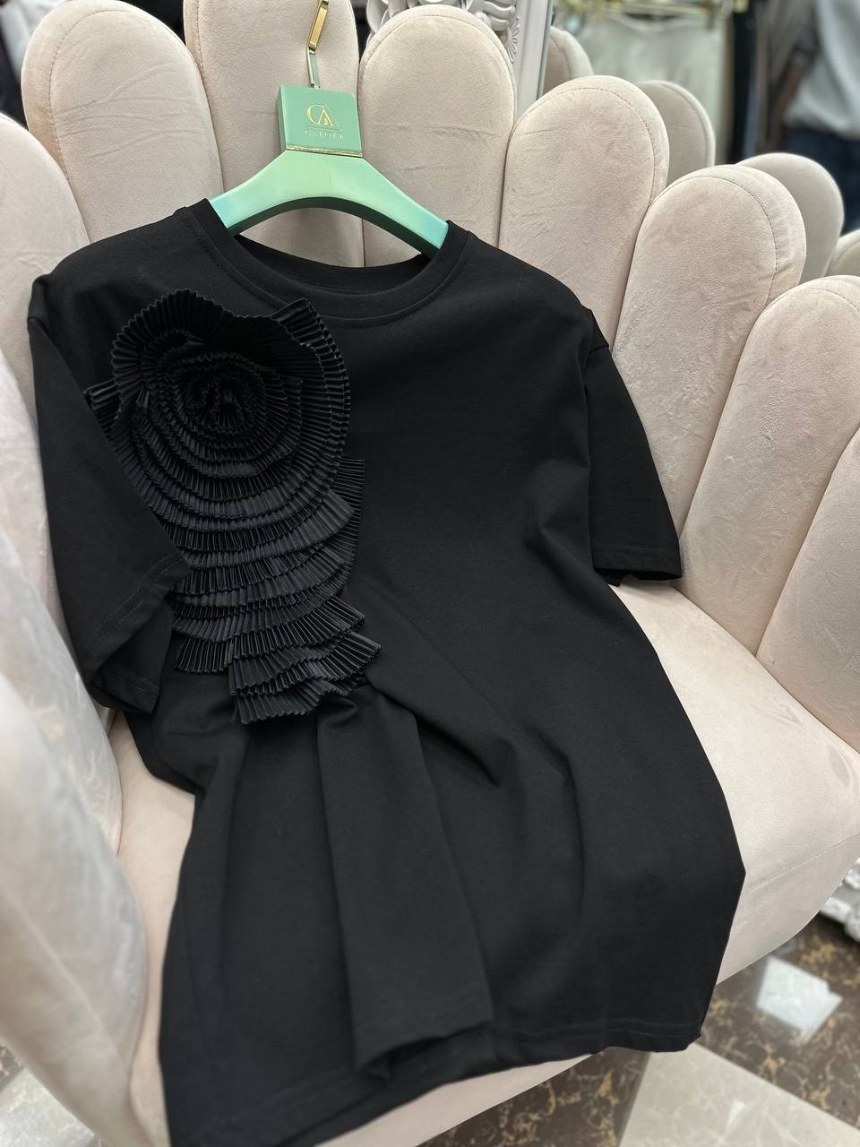 футболка с цветами,женская футболка,футболка нарядная,стильная футболка,блузка с оборками