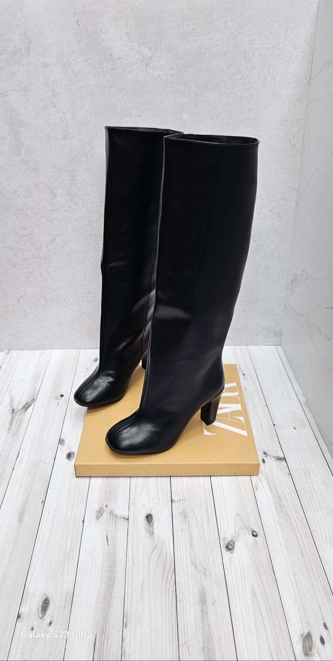 ,женские сапоги,высокие сапоги,модные сапоги,сапоги трубы на каблуке