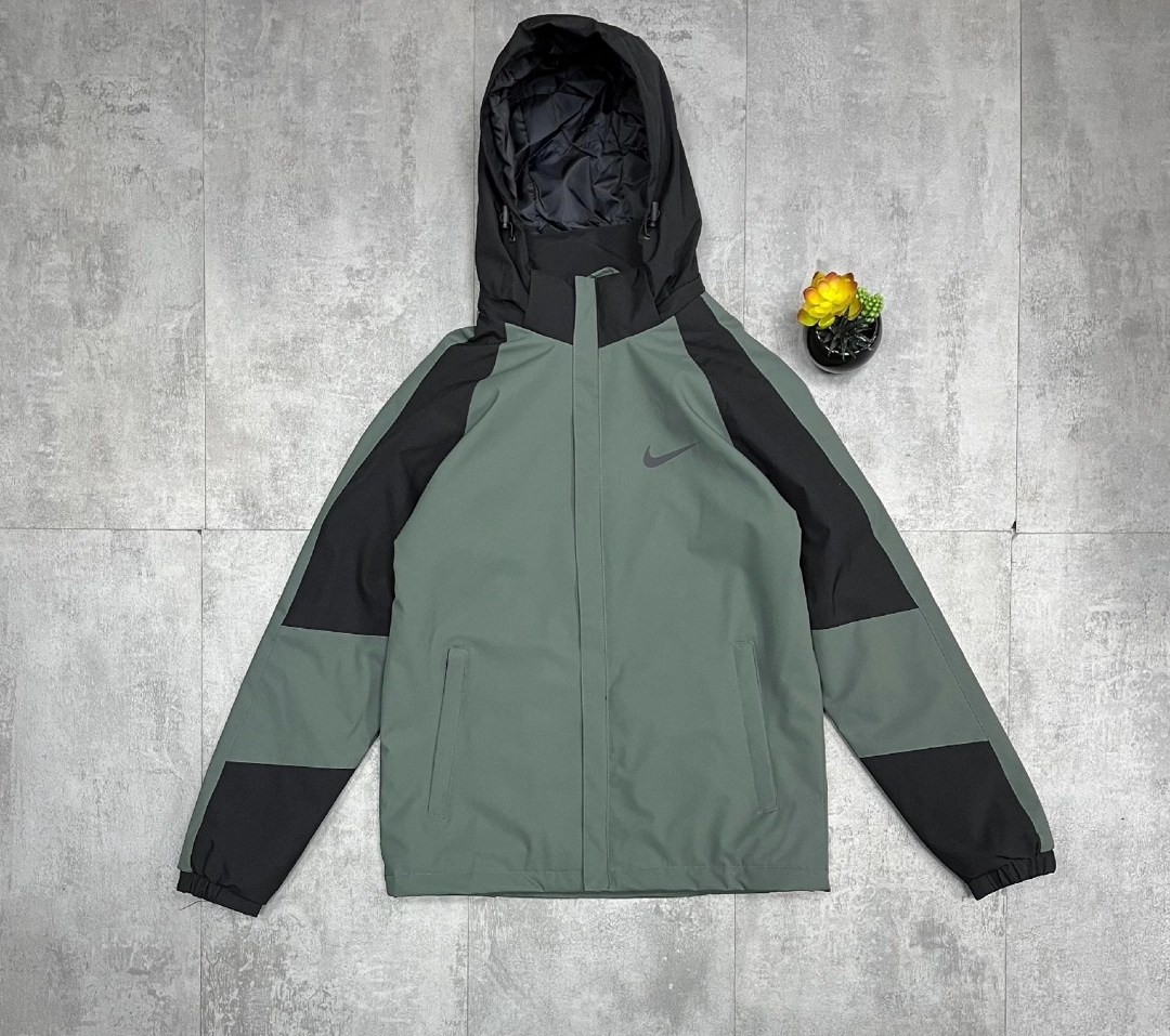 ветровка nike,куртка мужская nike,зимняя куртка nike,легкая куртка,демисезонная куртка спортивная