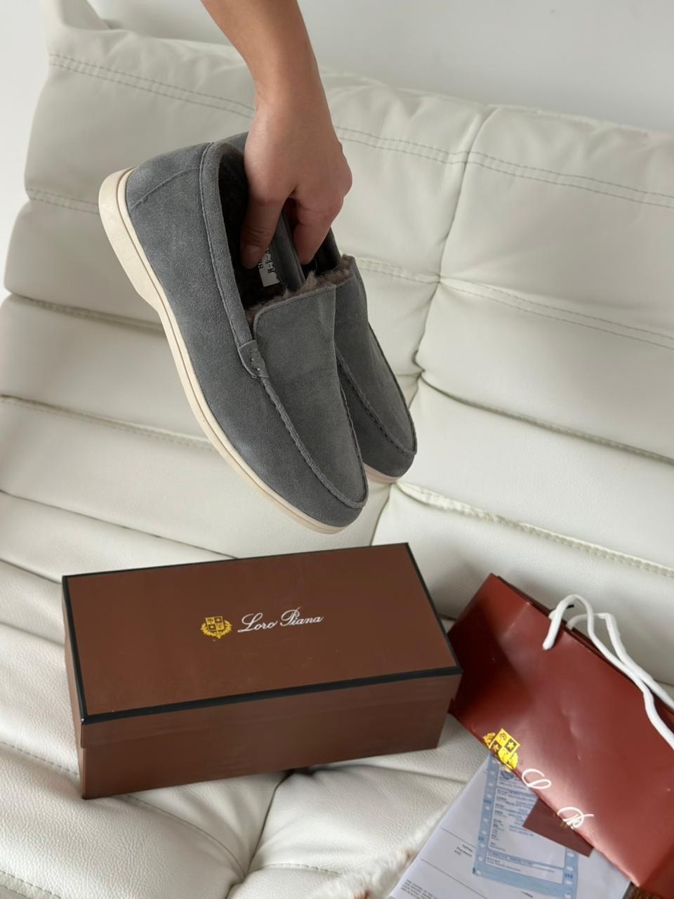 лоферы из натуральной замши loro piana,,лоферы loro piana женские,лоферы из натуральной замши,loro piana лоферы