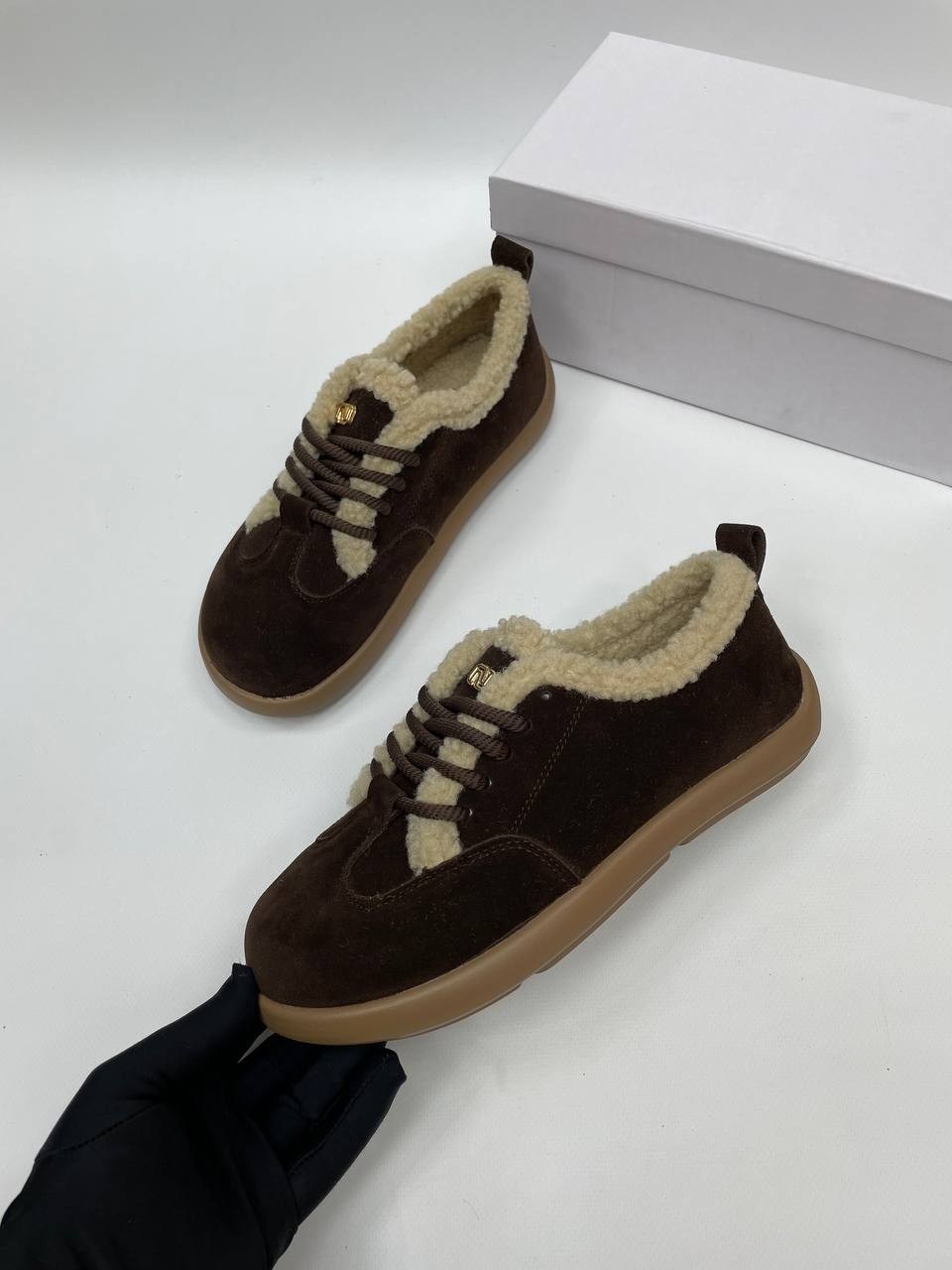 ,замшевые кроссовки,обуви,зимняя ,одежда и