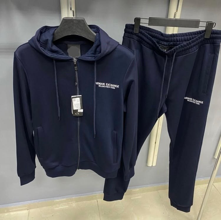 спортивный костюм armani,мужские спортивные костюмы,спортивный костюм для мужчин,спортивный костюм dolce gabbana мужской,спортивные костюм