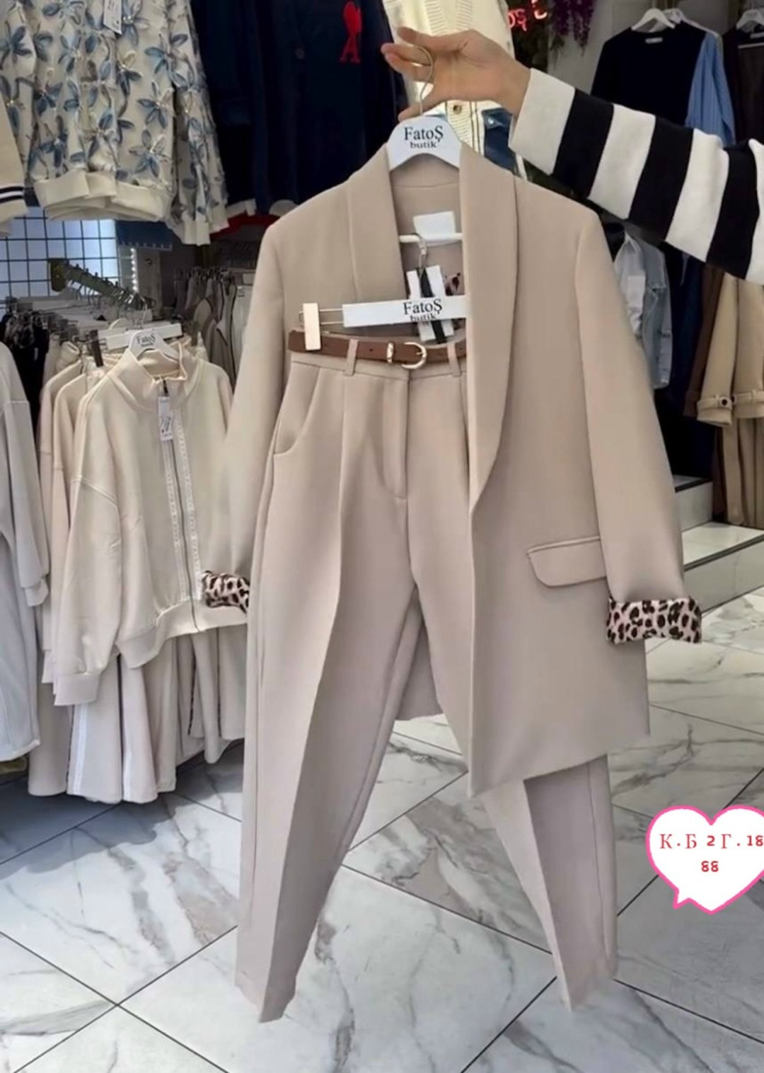женские брючные костюмы,костюмы брючный,женские костюмы,костюм классический,повседневный костюм
