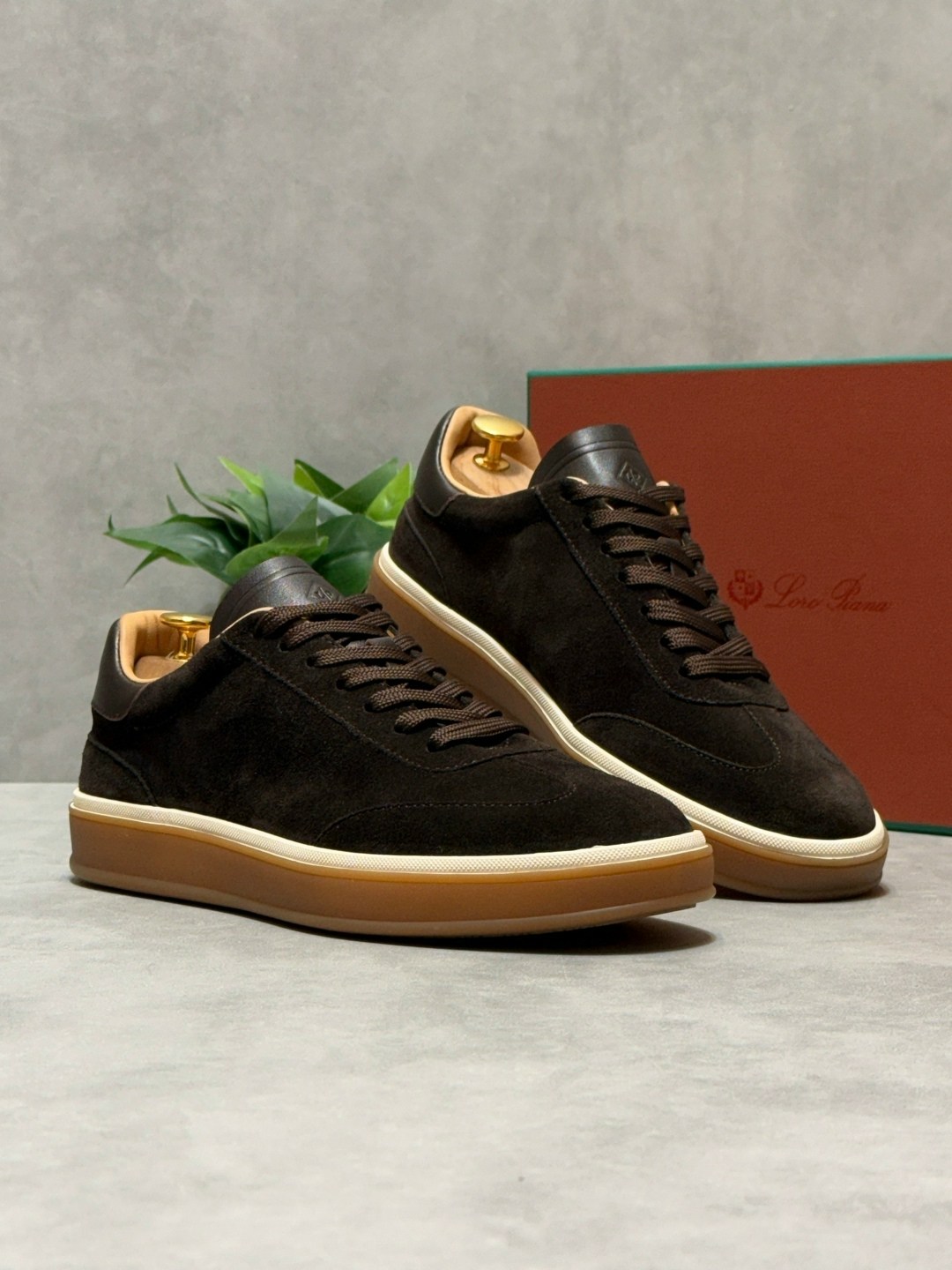 ,кеды из натуральной кожи и замши,кеды замшевые,замшевые кроссовки,кроссовки loro piana