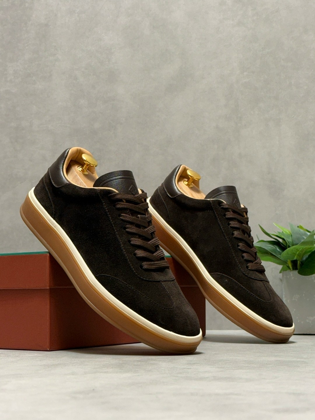 ,кеды из натуральной кожи и замши,кеды замшевые,замшевые кроссовки,кроссовки loro piana