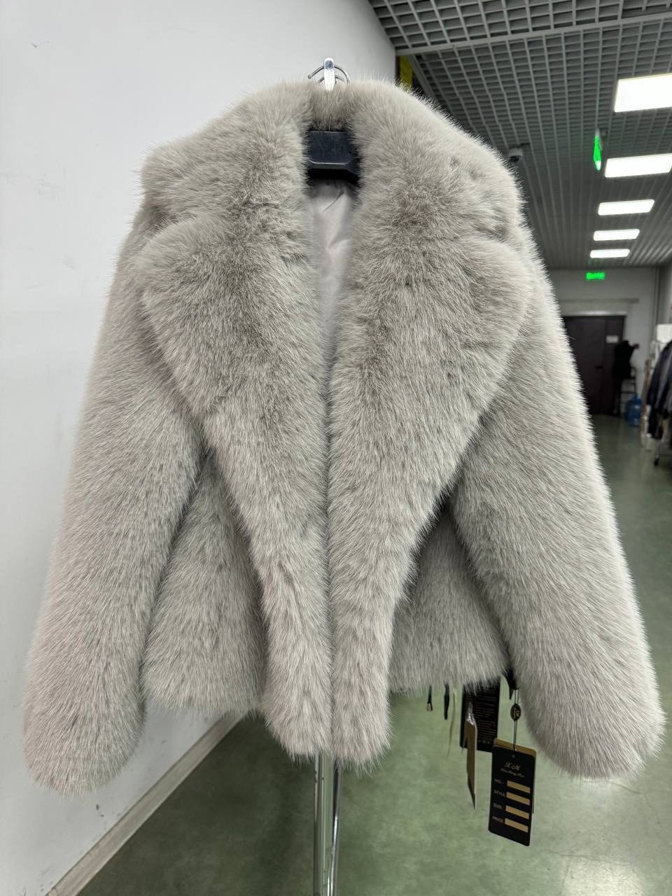 шуба короткая,женская шуба,шубка,искусственная шуба,шуба меховая