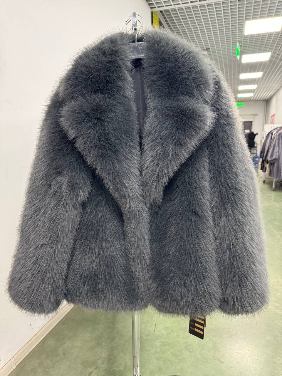 шуба короткая,женская шуба,шубка,искусственная шуба,шуба меховая