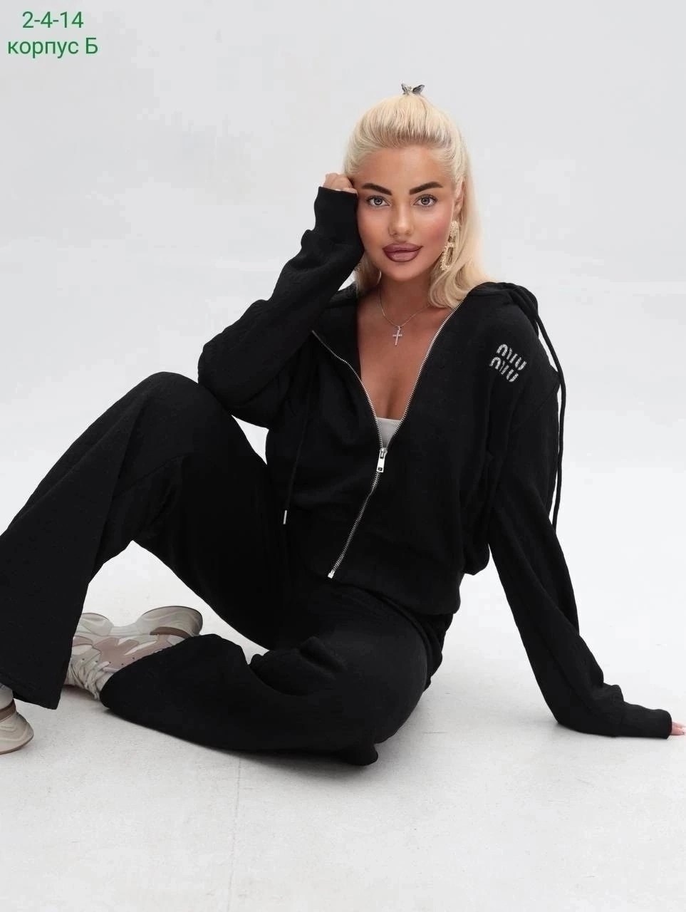 спортивные костюмы женские,стильные костюмы,трикотажные костюмы,женские костюмы,белые костюмы