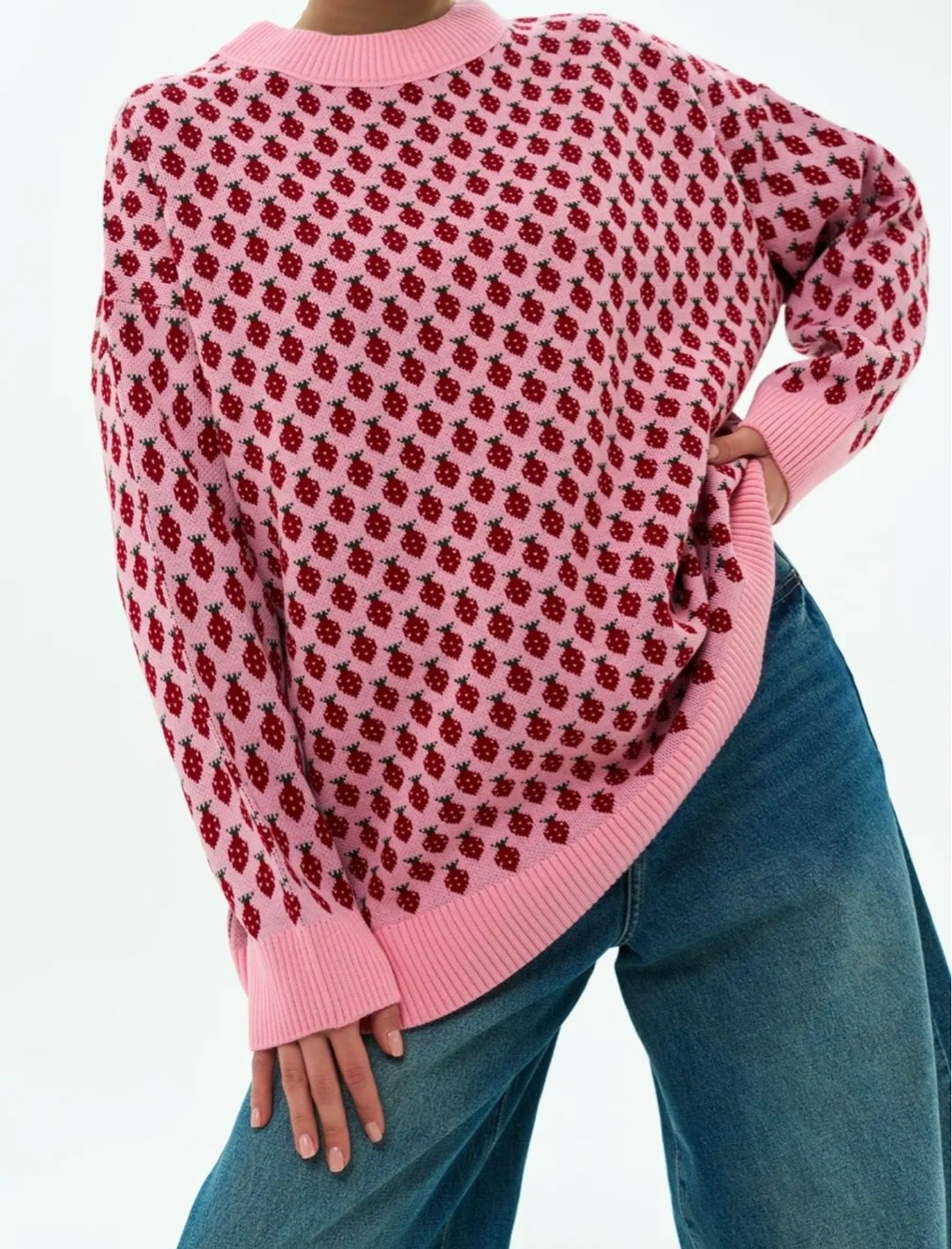 розовый свитер,свитер вязаный оверсайз с принтом,свитера вязаные,модные свитера,свитера женские