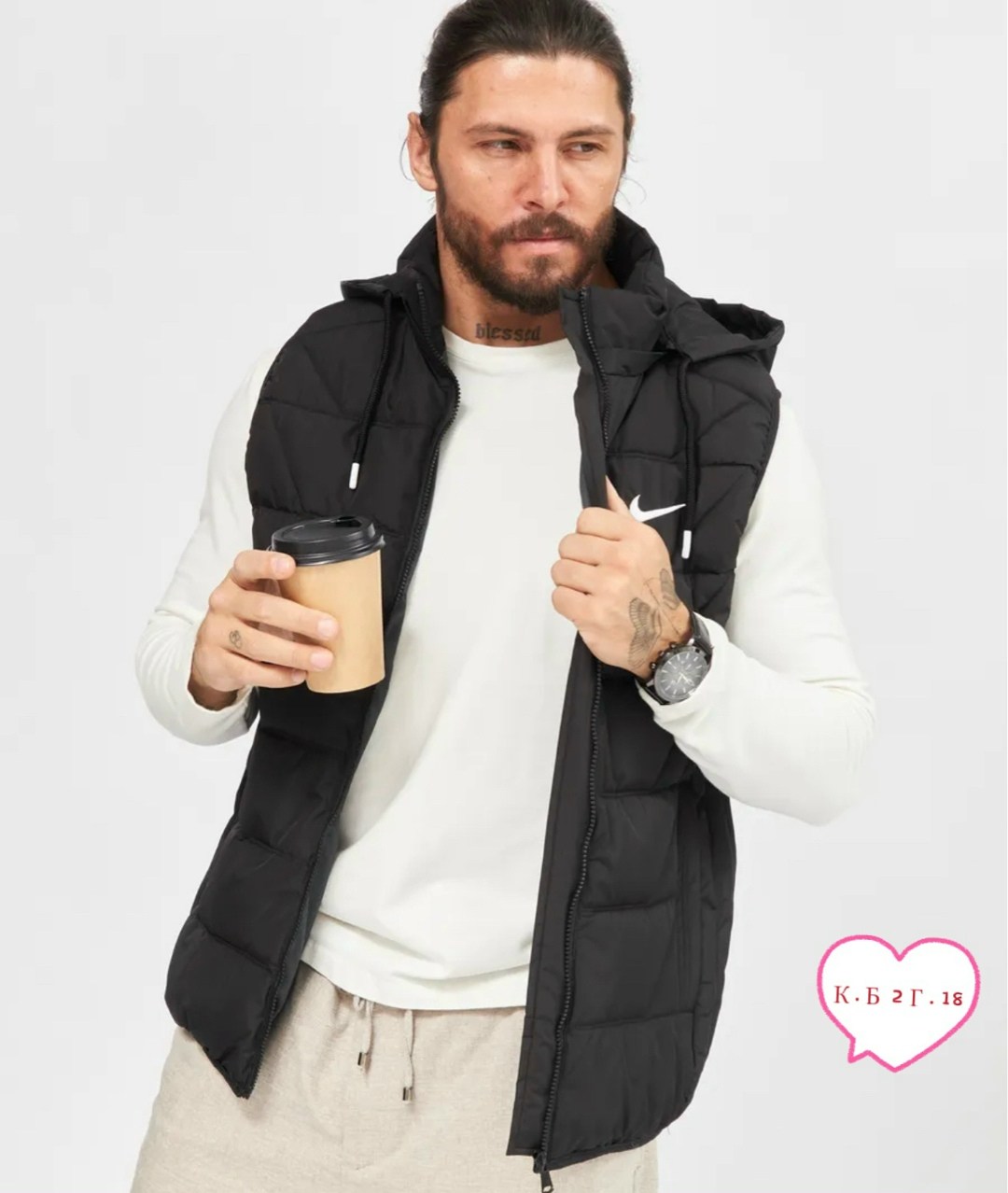 безрукавка с капюшоном,жилетка nike,жилет демисезонный,жилет утепленный nike,жилетка безрукавка утепленная с капюшоном
