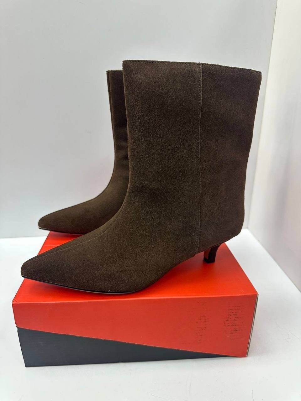 замшевые женские ботильоны с острым носком на,замшевые ботильоны,женские ботильоны с острым носком,,ботильоны женские