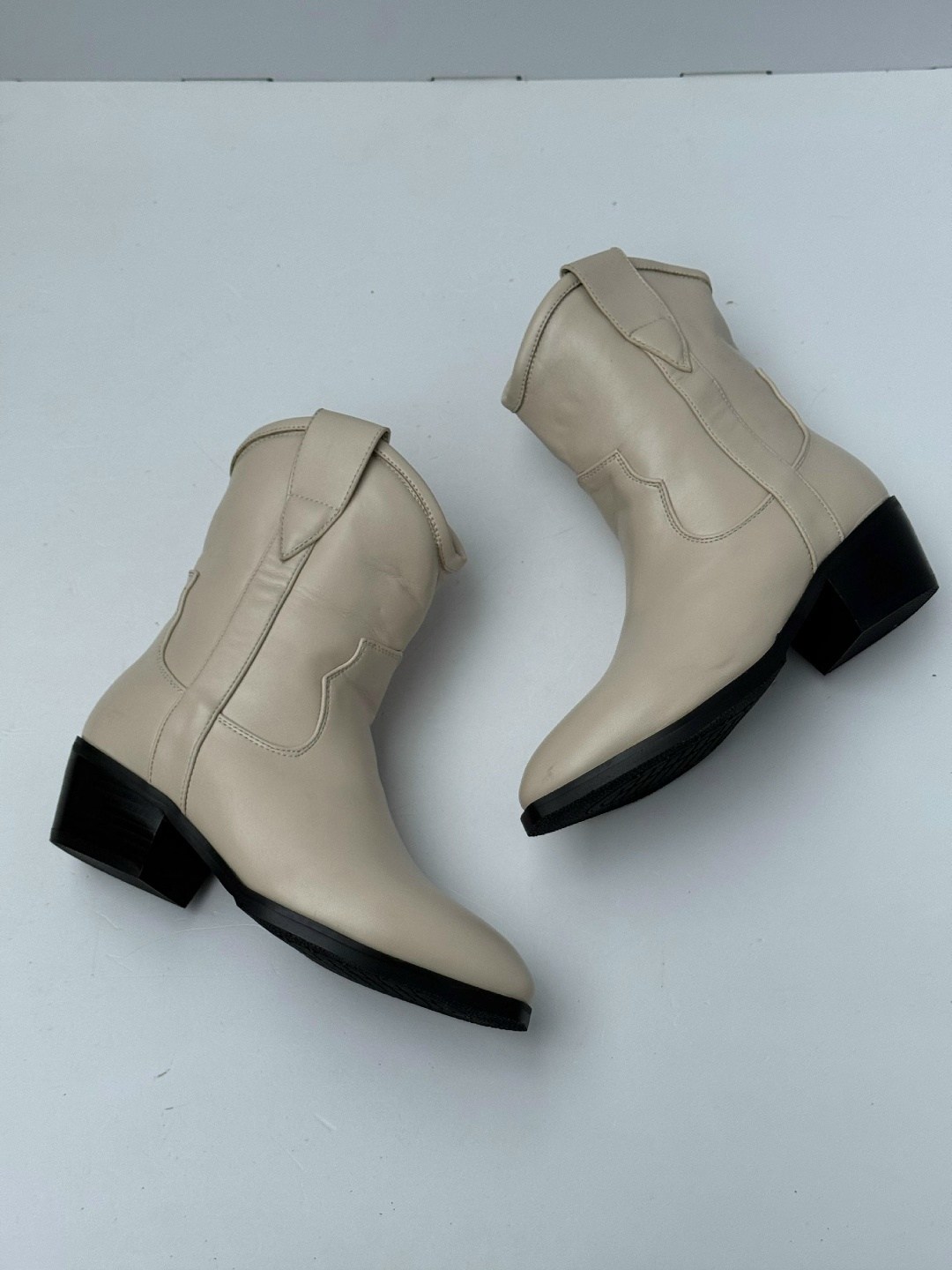 ,казаки женские,ботильоны на каблуке зимние,модные ботильоны,полусапожки казаки