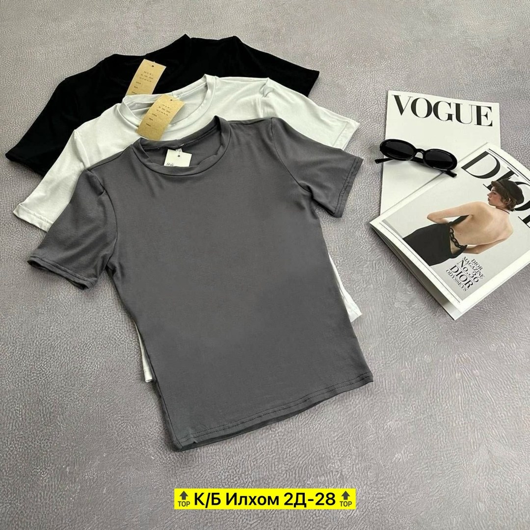 женская футболка,майка топы,облегающая футболка,боди женская,женщина в футболке