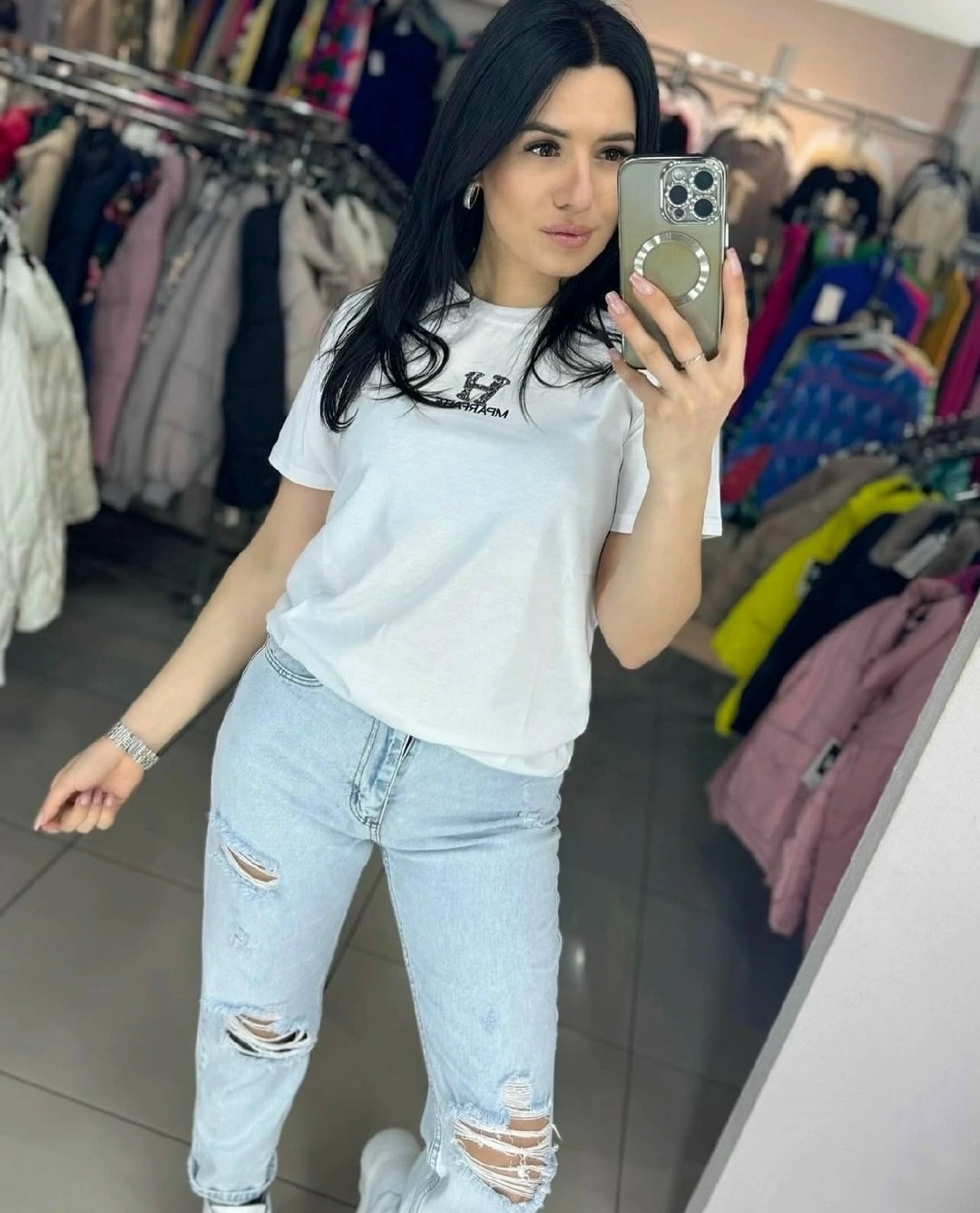 ,футболка женская,джинсы женские,футболке