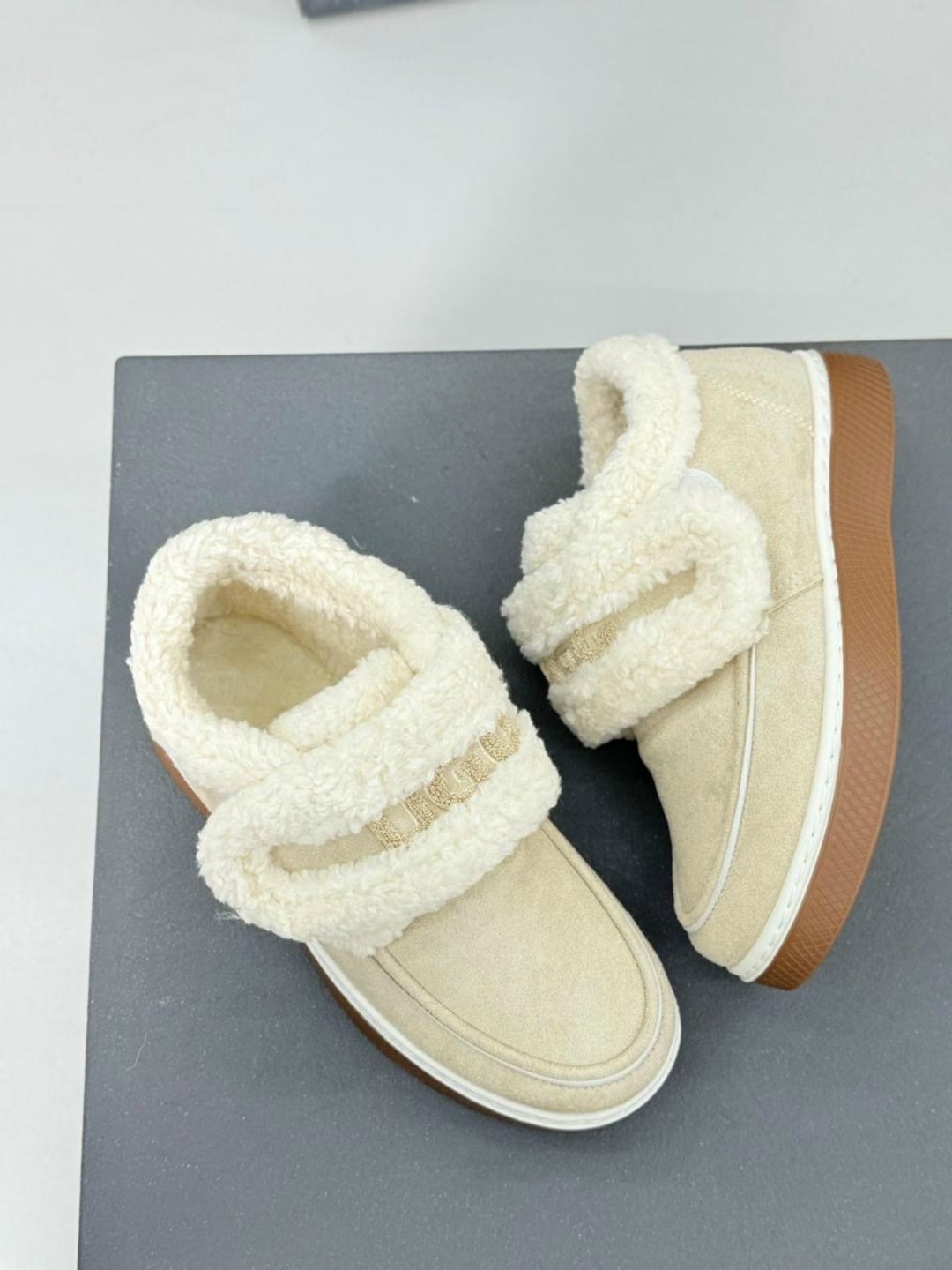 ,женские угги, теплая,модные угги,зимняя