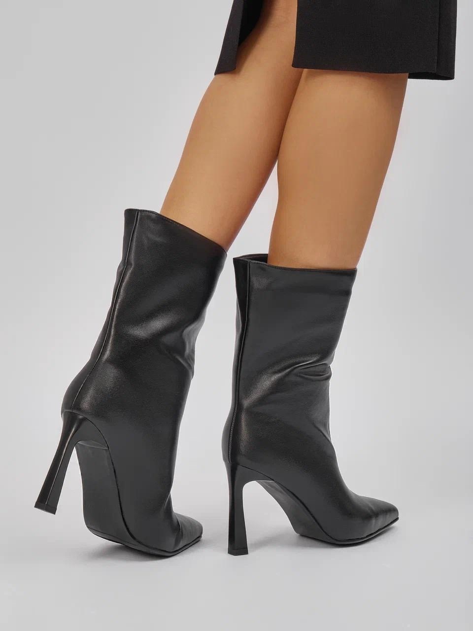 лакированные сапоги,лаковые сапоги,высокие сапоги,сапоги модные,лаковые сапоги на шпильке