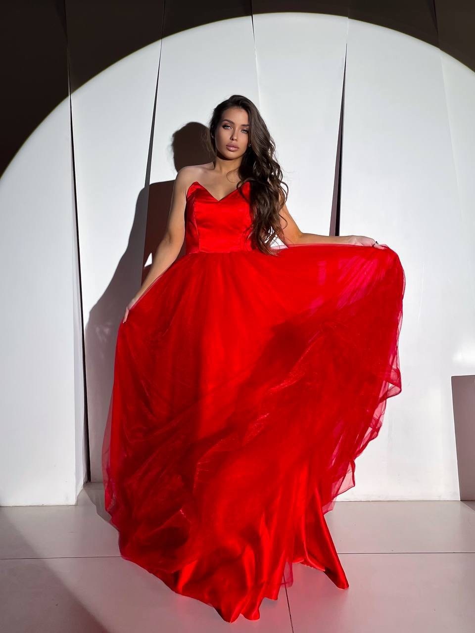 роскошное вечернее платье,вечернее платье,бальное платье,красное вечернее платье,платье на выпускной
