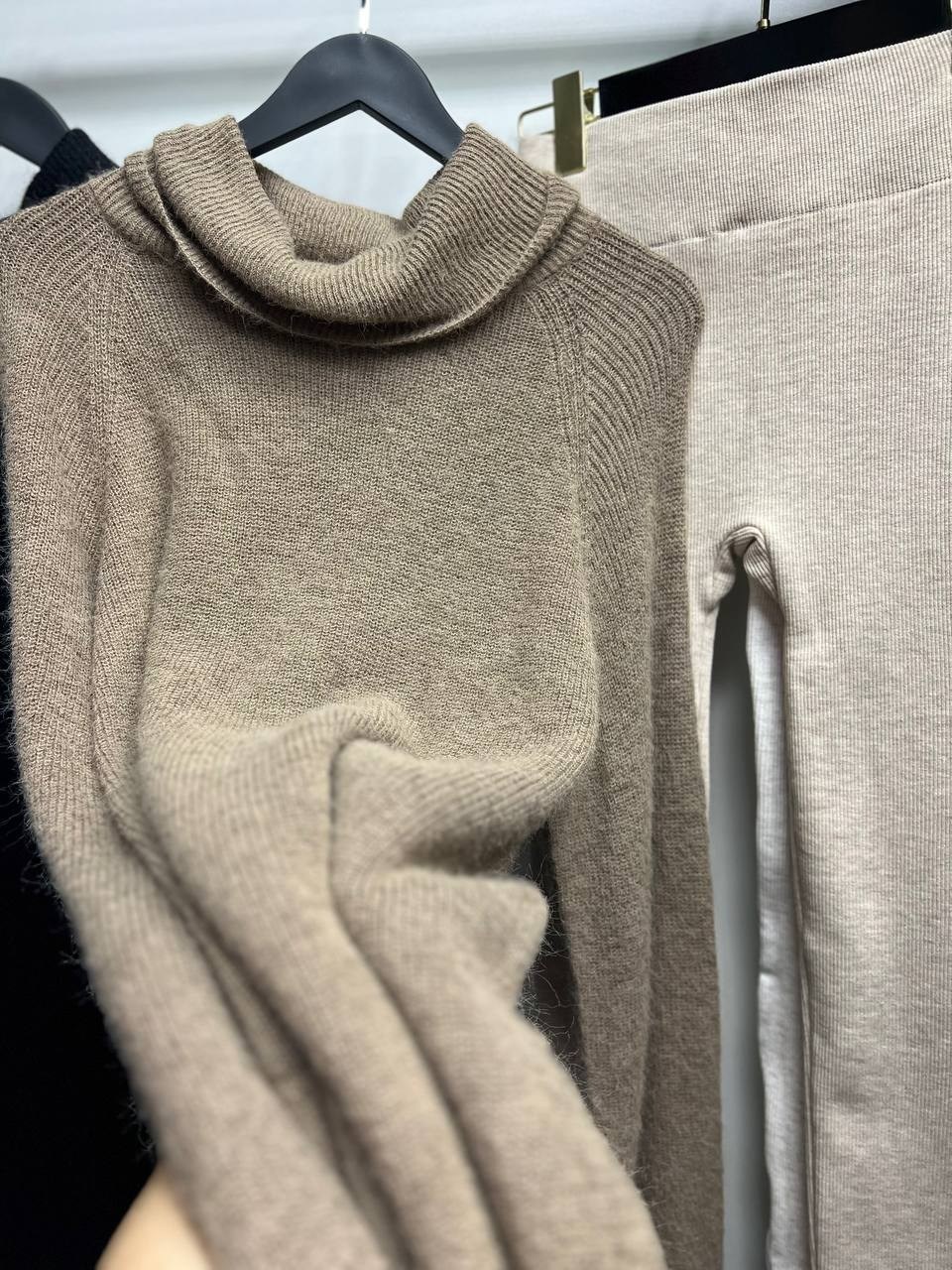 модные свитера,бежевый джемпер,свитер кашемировый джемпер,свитер,женские свитера