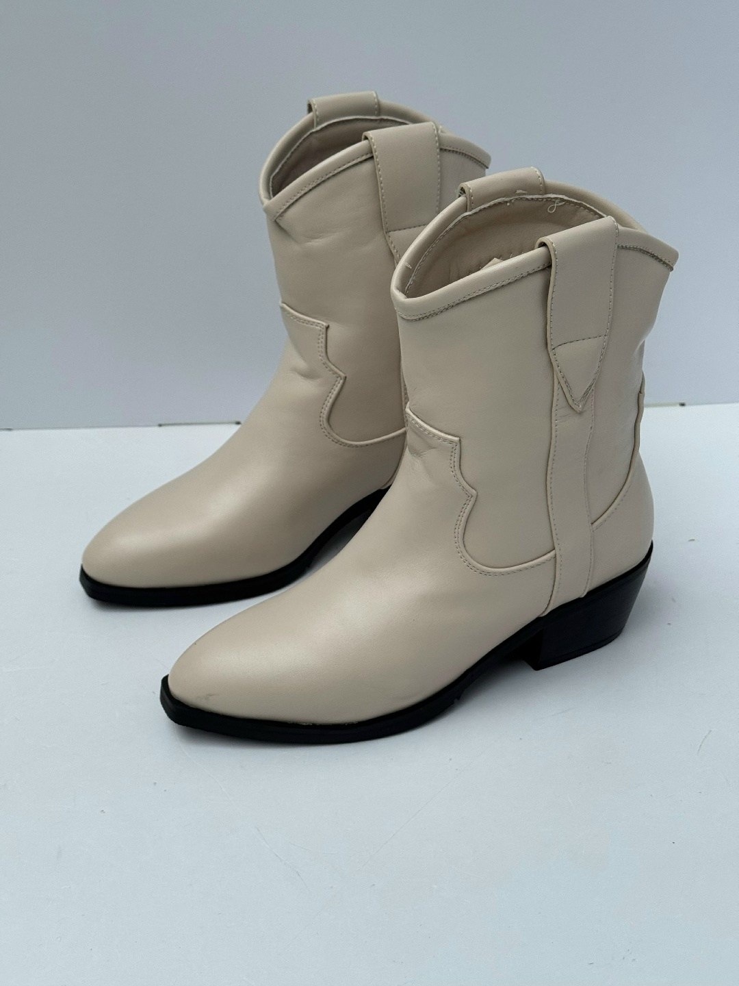 ,казаки женские,ботильоны на каблуке зимние,модные ботильоны,полусапожки казаки