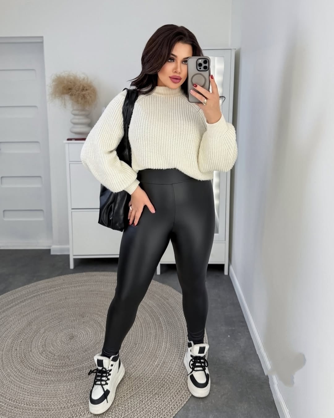 кожаные лосины,леггинсы кожаные,легинсы женские,кожаные легинсы,лосины из экокожи