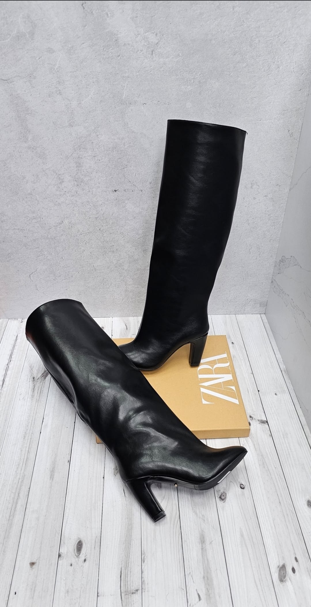 ,женские сапоги,высокие сапоги,модные сапоги,сапоги трубы на каблуке