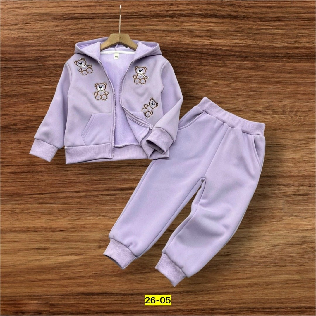 костюмы комплекты,костюмы спортивные для девочки,спортивные костюм,одежда для малыша,детские костюмы