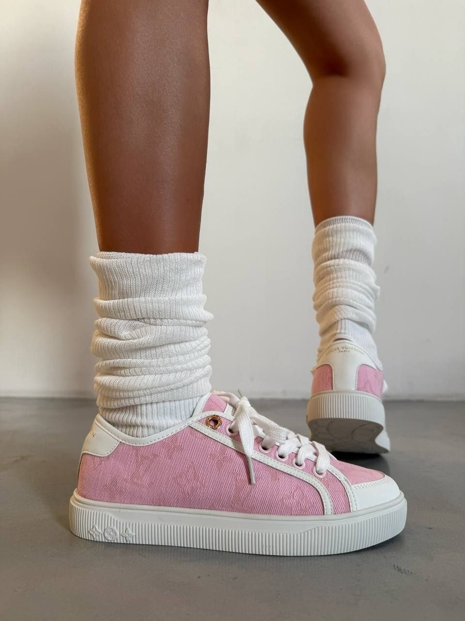 ,кеды с розовой подошвой,широкие кеды,кеды женски,розовые кроссовки