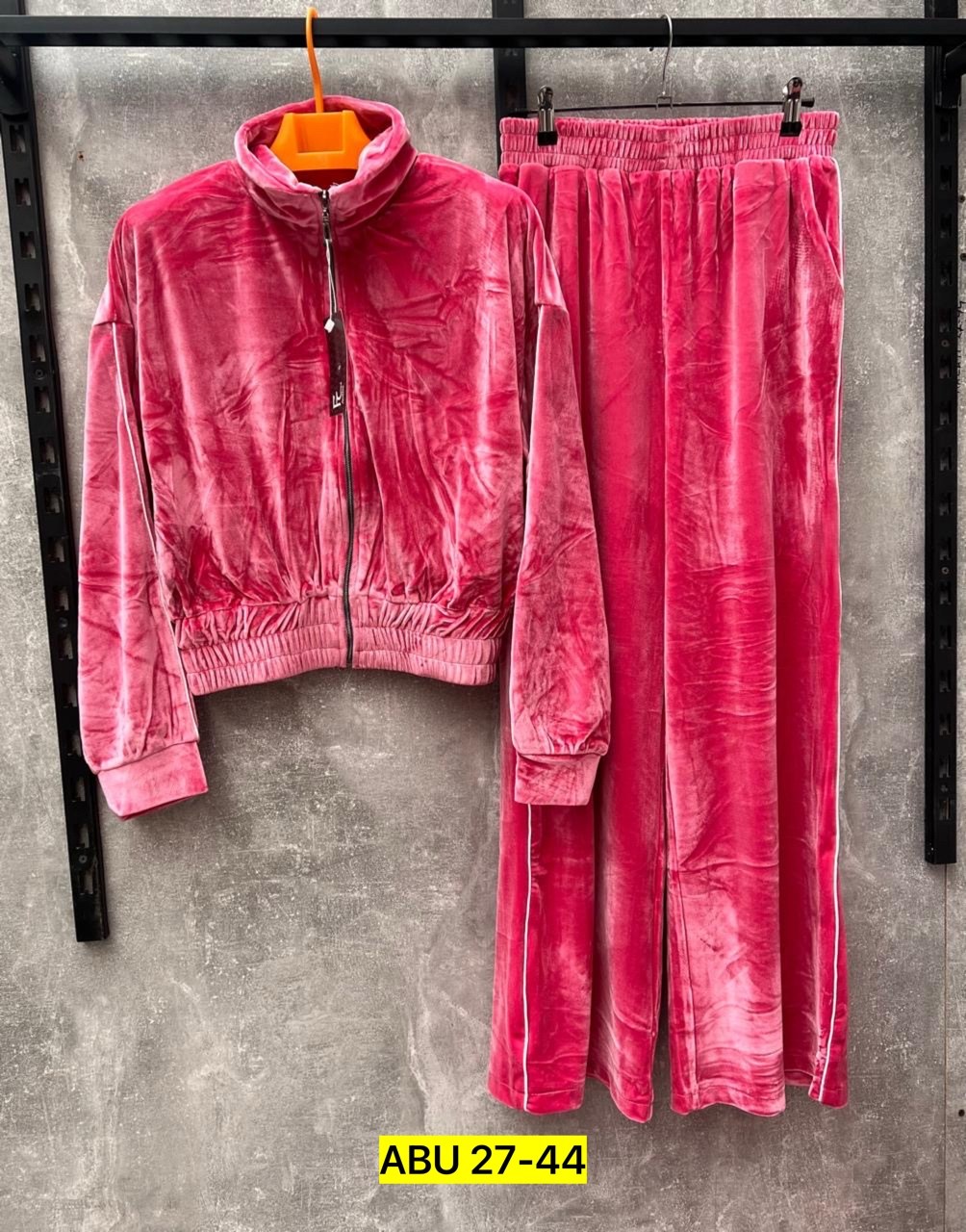 костюм велюровый,костюмы двойки,костюм из велюра,костюмы спортивные велюровые,костюм модный