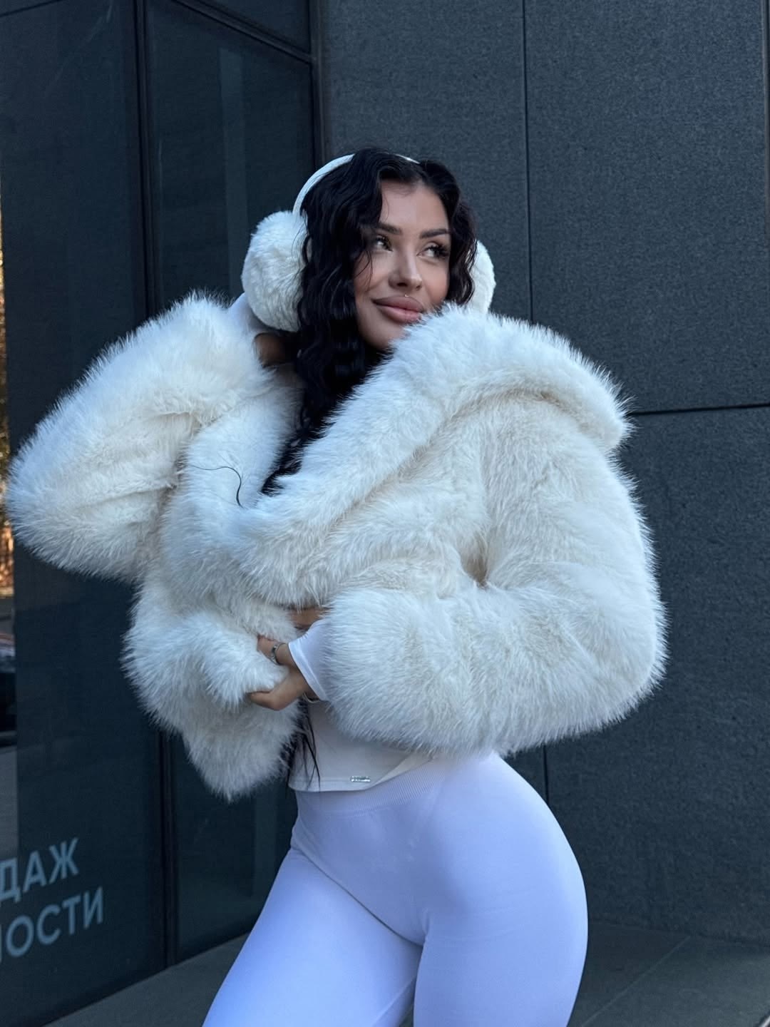 зимние образы,белая шуба,зимний стиль одежды,зимний стиль,шуба стиль