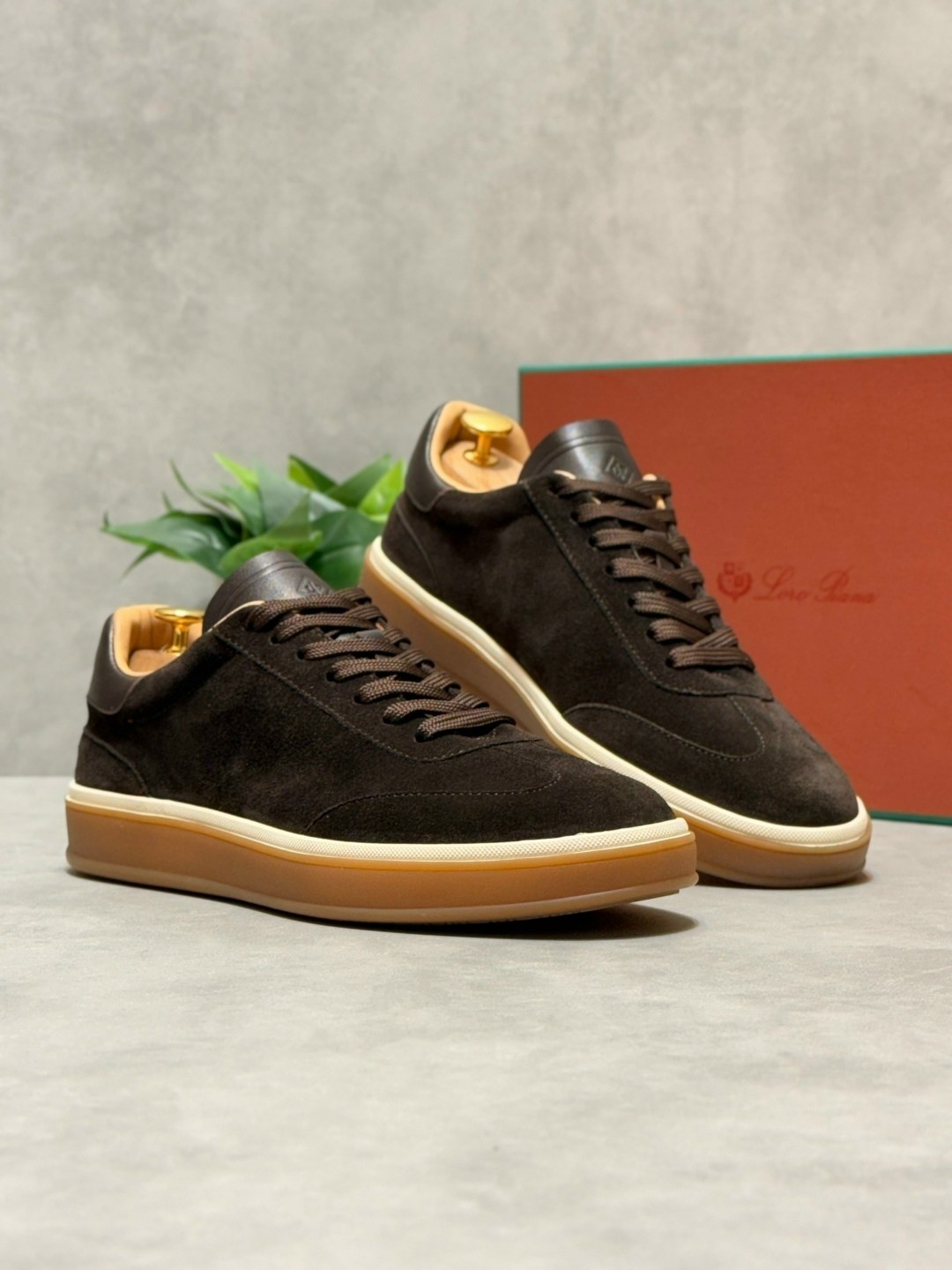 ,кеды из натуральной кожи и замши,кеды замшевые,замшевые кроссовки,кроссовки loro piana