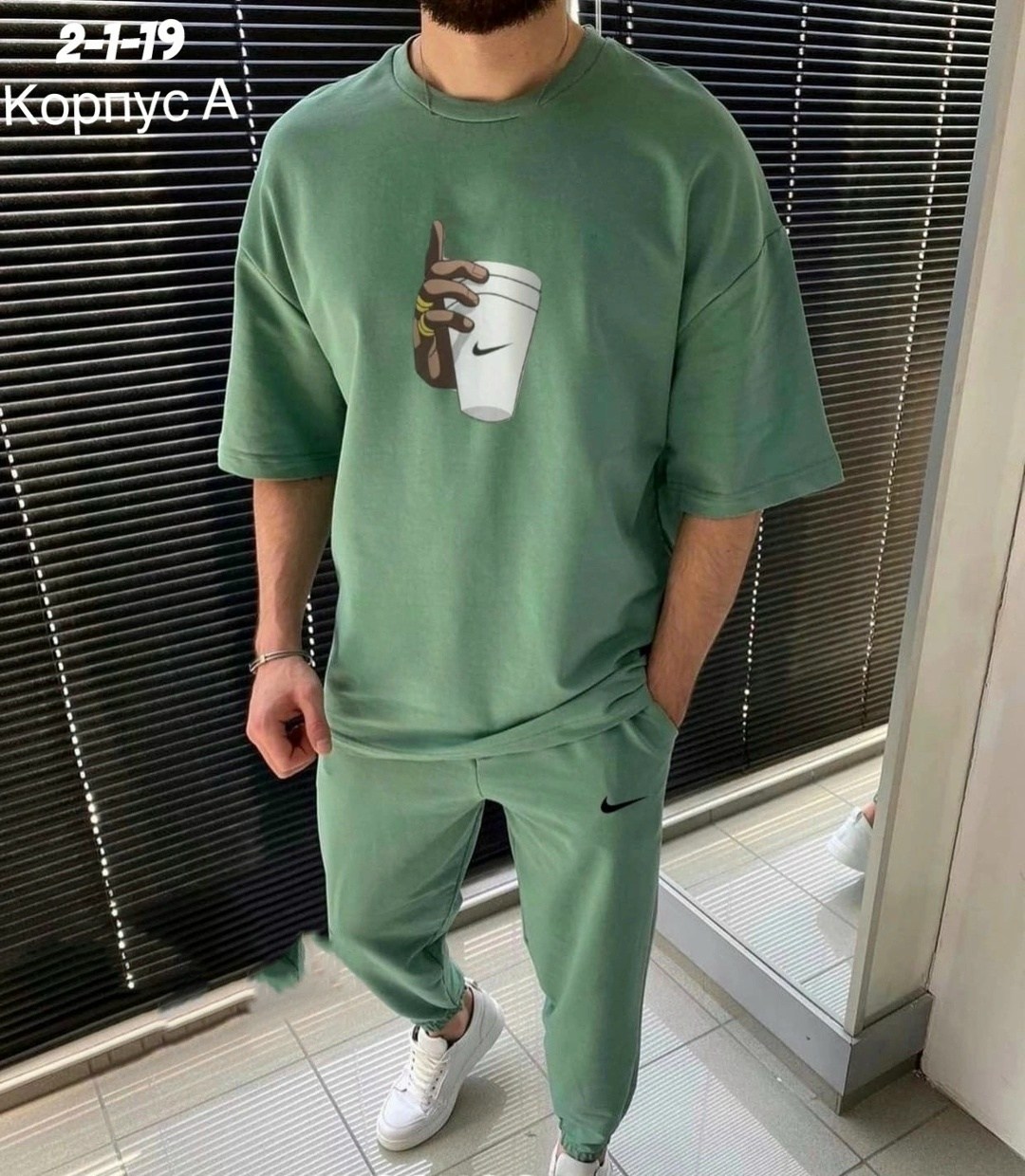спортивный костюм для мужчин,cпортивный костюм с футболкой,мужские спортивные костюмы,мужская мода,костюмы для мужчин
