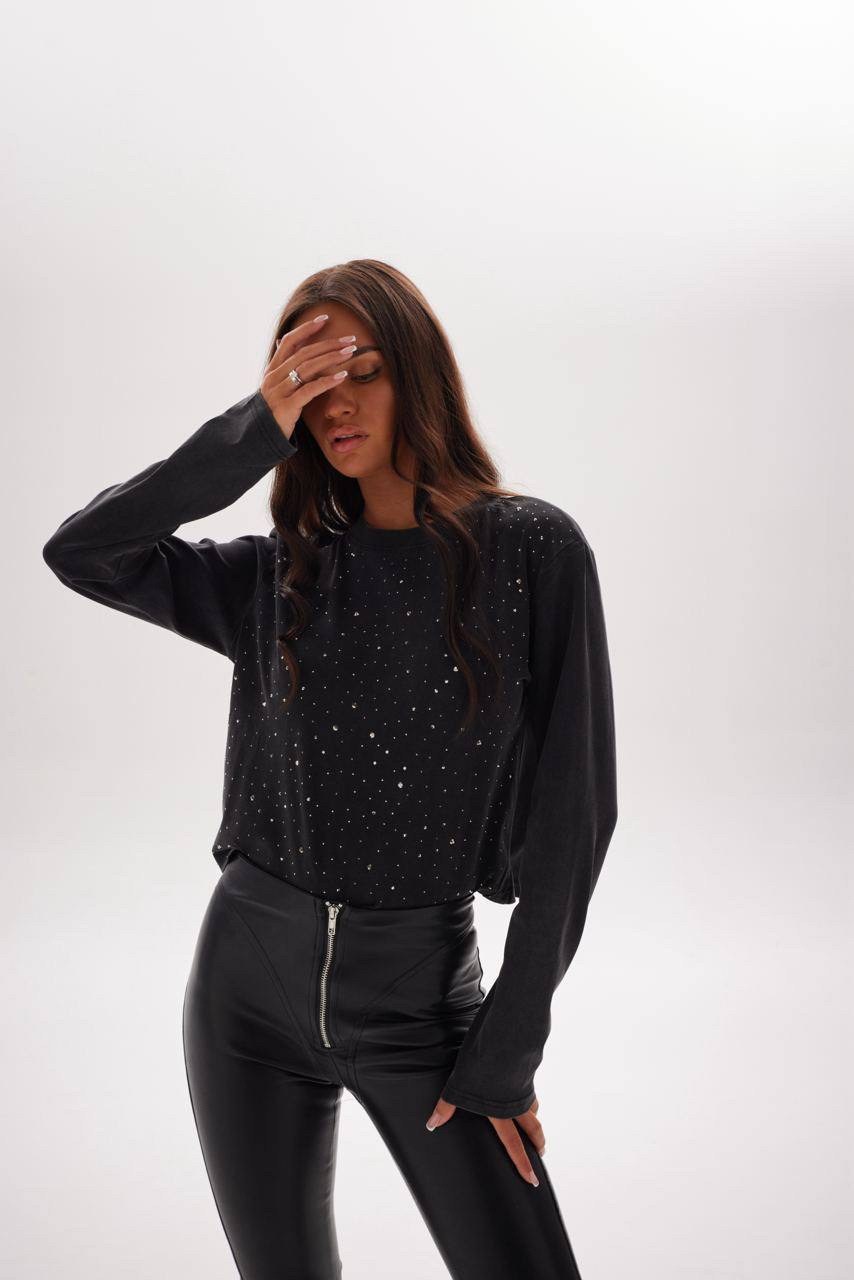 женские брюки,одежда брюки,брюки светлые,джемпер,легинсы женские