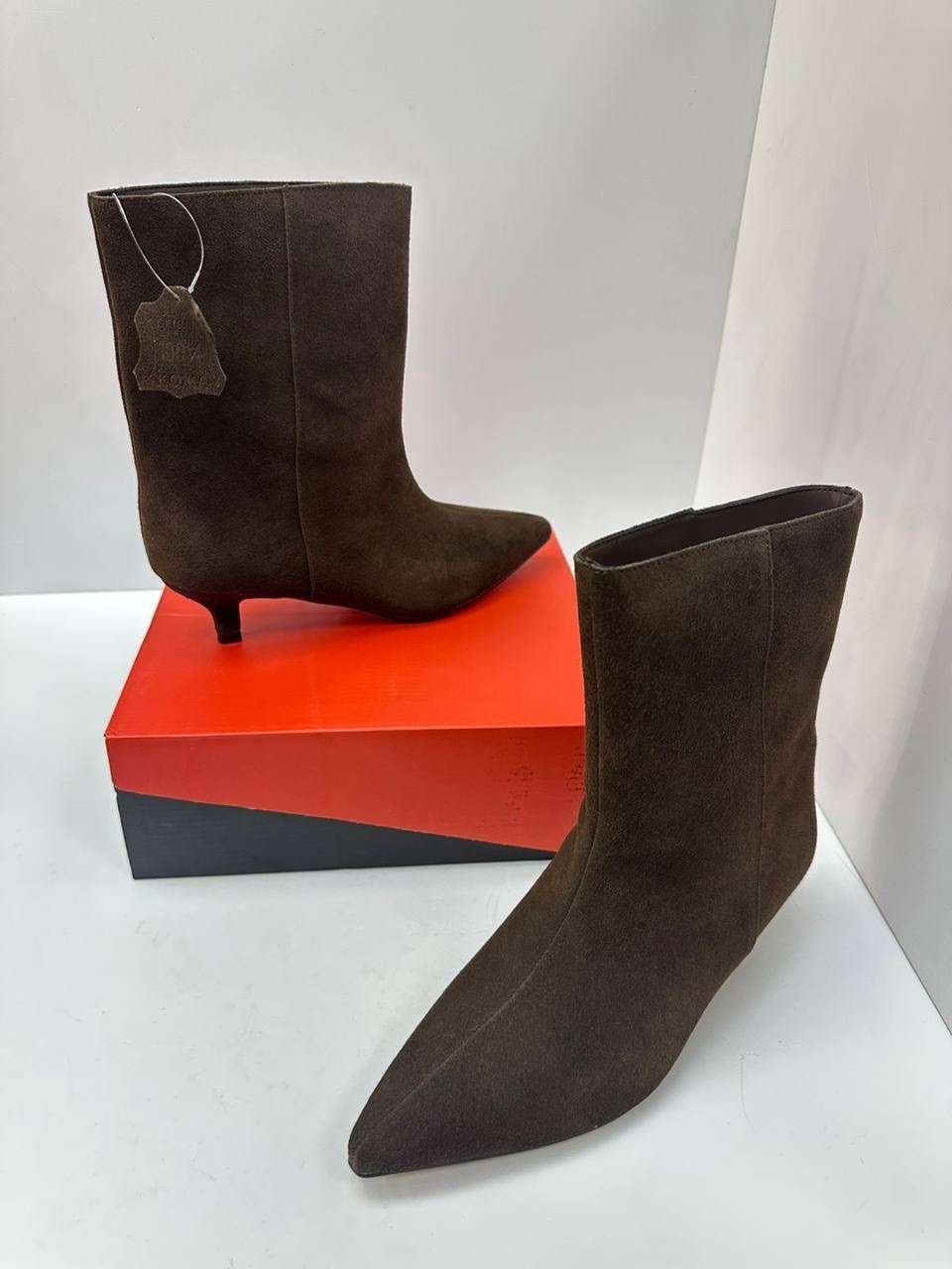 замшевые женские ботильоны с острым носком на,замшевые ботильоны,женские ботильоны с острым носком,,ботильоны женские