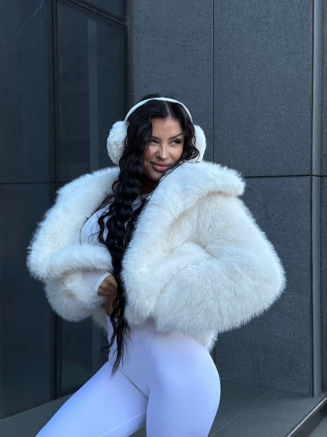 зимние образы,белая шуба,зимний стиль одежды,зимний стиль,шуба стиль