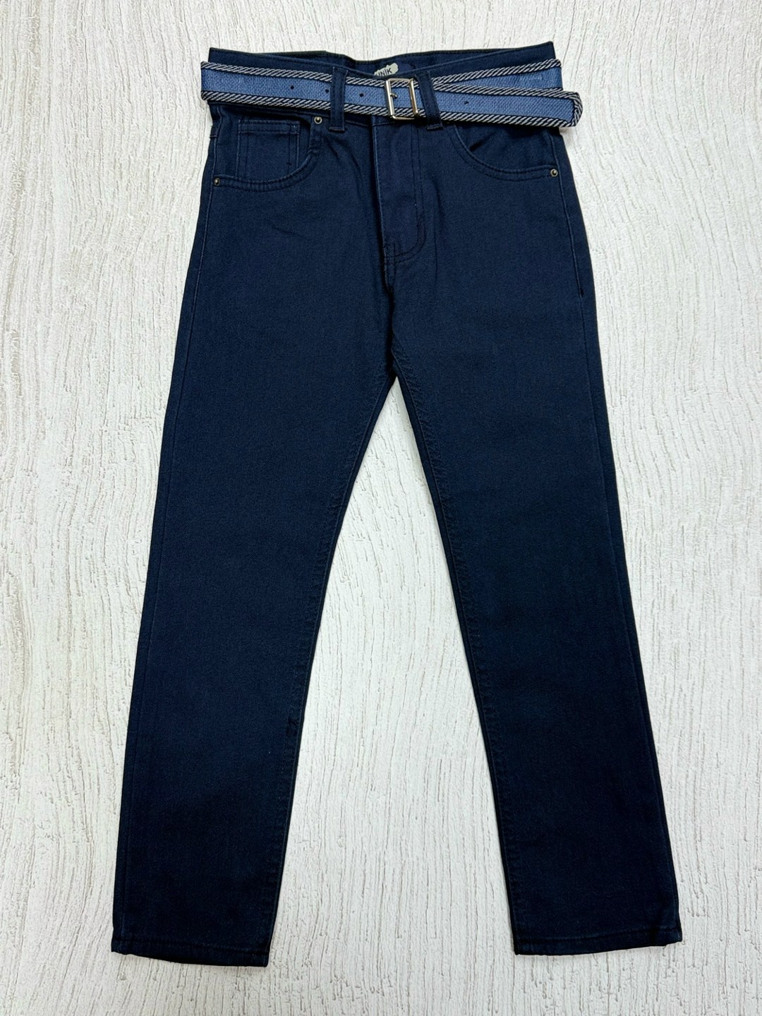 спортивные костюм,темно синие брюки,спортивные штаны,синие спортивные штаны,синий спортивный костюм