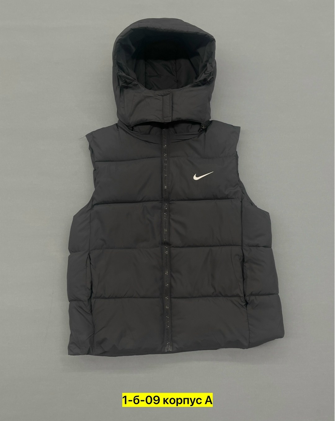 жилетка безрукавка утепленная,жилетка nike,жилет утепленная,жилетка,жилет с капюшоном