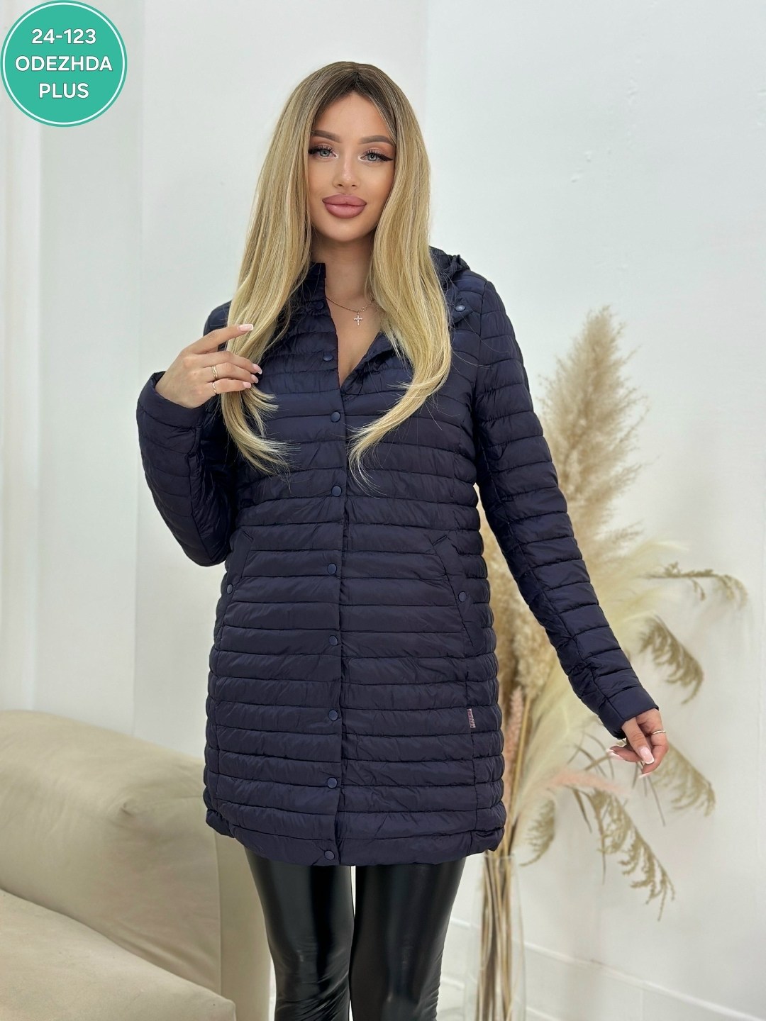 куртка демисезонная женская,куртка женская,удлиненная куртка,демисезонная куртка,куртка женскaя демисезоннaя с капюшоном короткая