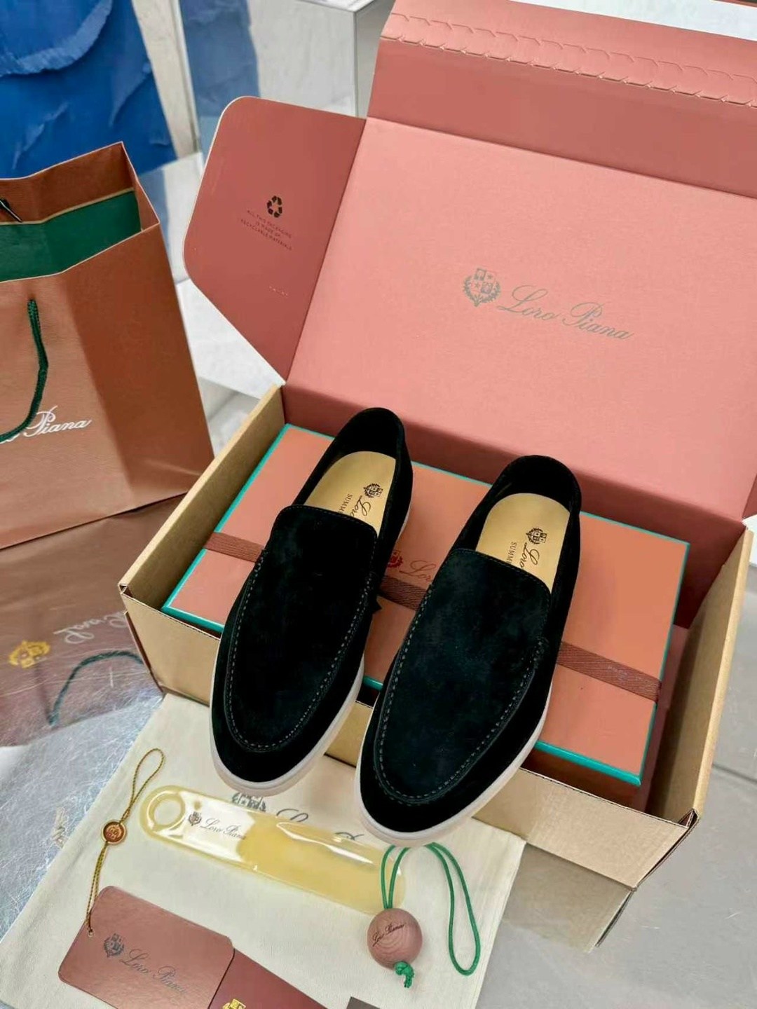 лоферы loro piana женские,лоферы из натуральной замши loro piana,лоферы loro piana,,лоферы лоро пиано