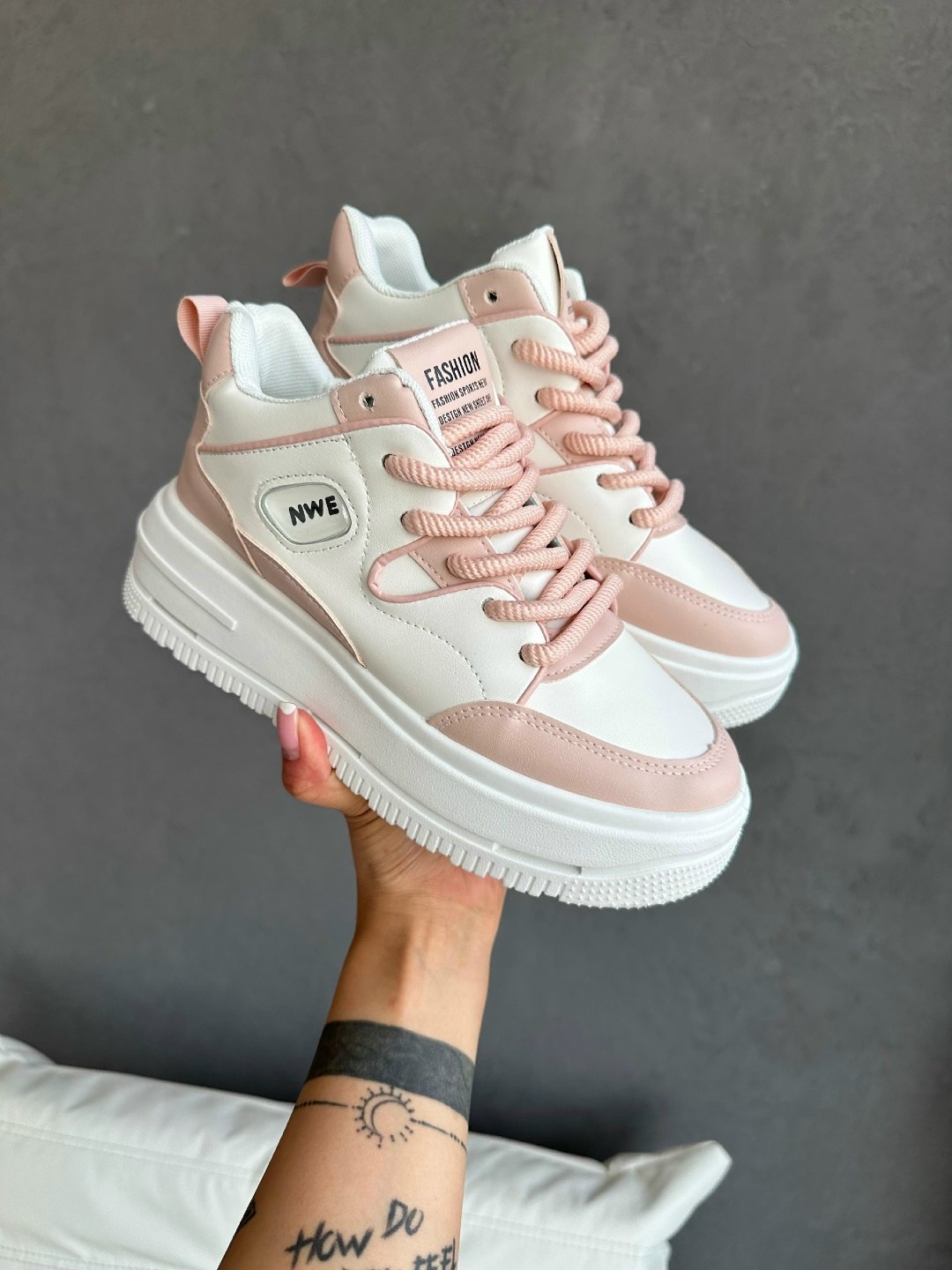 женские кроссовки,,модные кроссовки на платформе,кроссовки женские на платформе,кроссовки с толстой подошвой