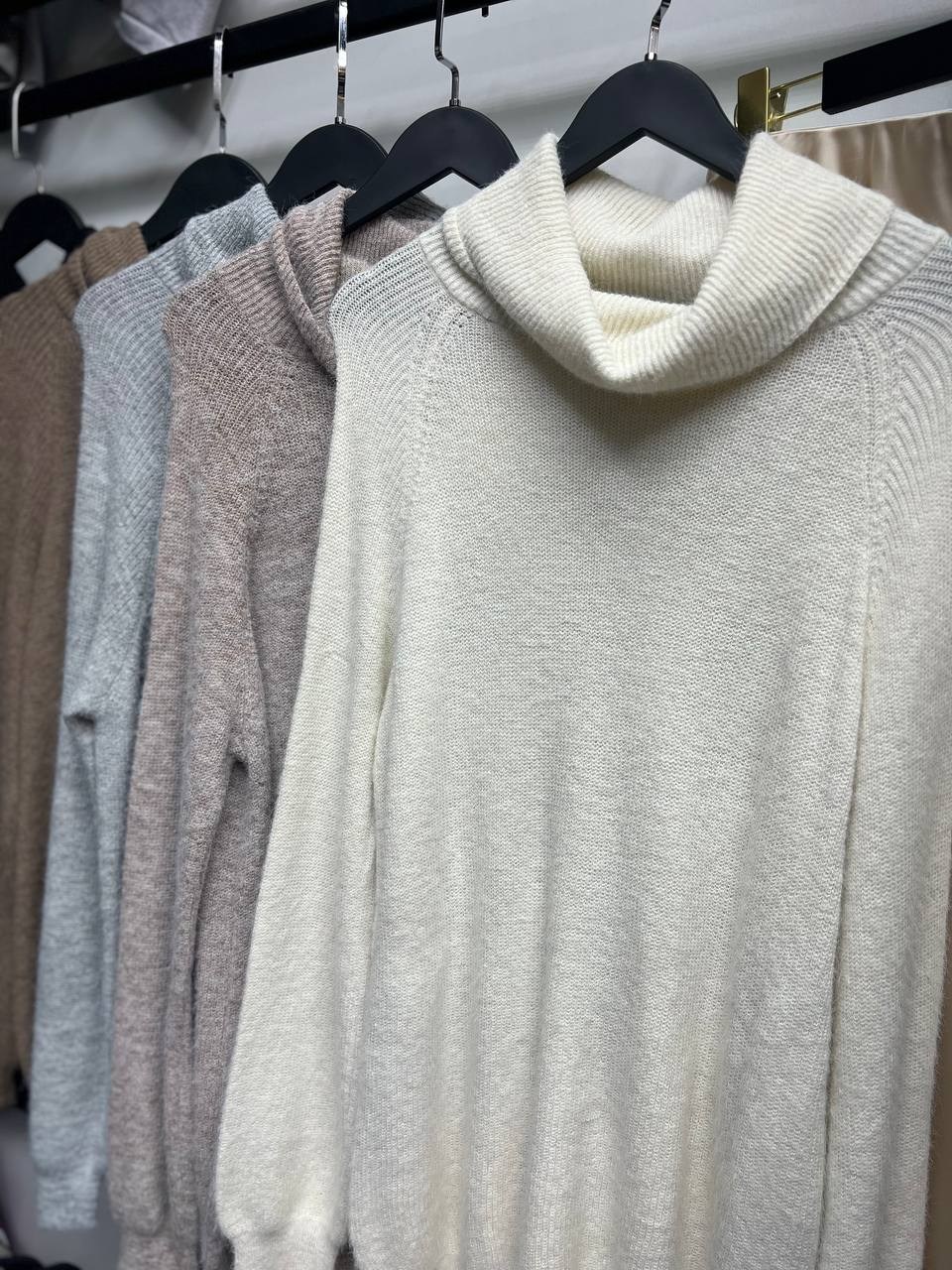 модные свитера,бежевый джемпер,свитер кашемировый джемпер,свитер,женские свитера