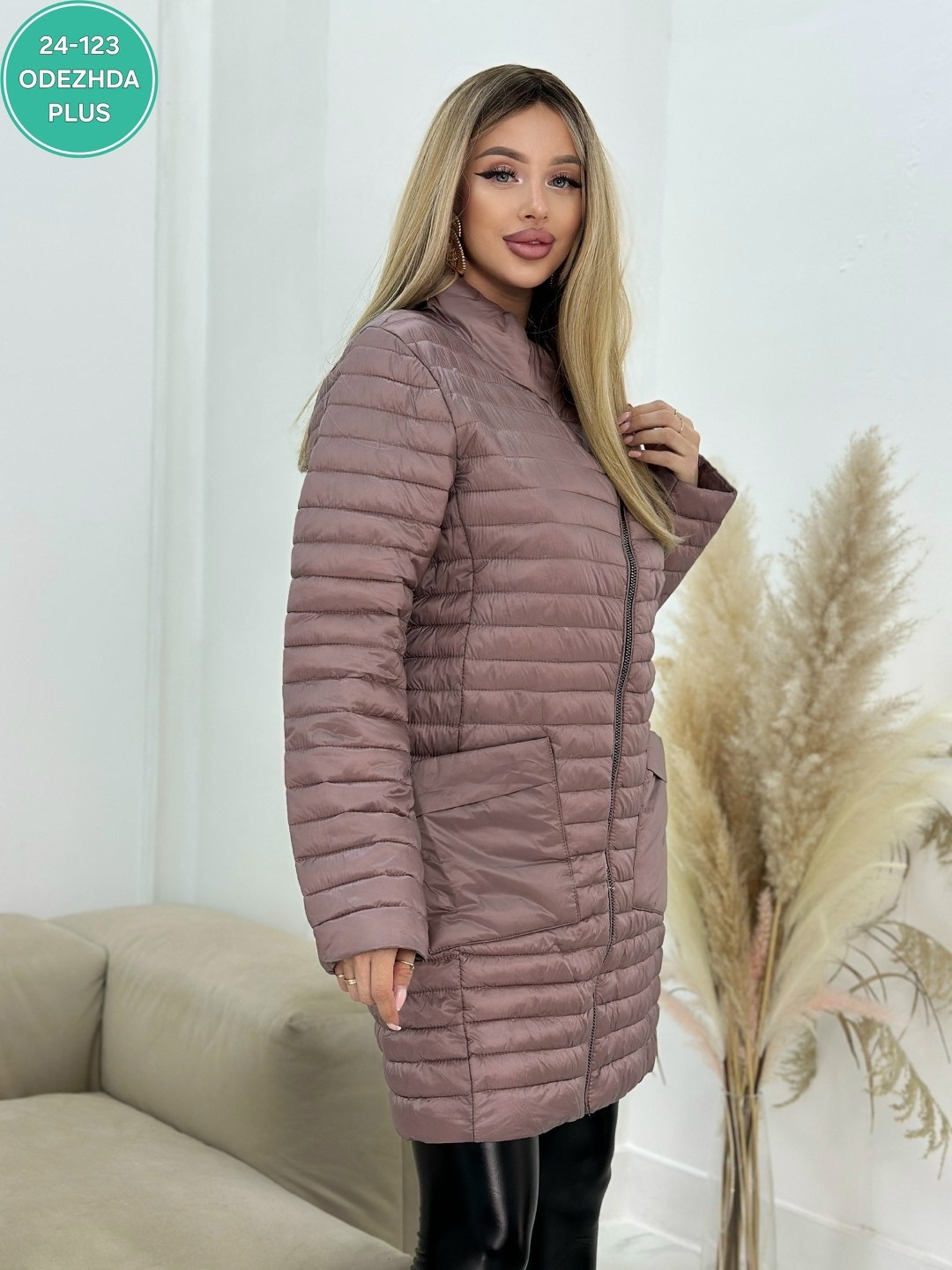 куртка демисезонная женская,куртка женская,удлиненная куртка,демисезонная куртка,куртка женскaя демисезоннaя с капюшоном короткая